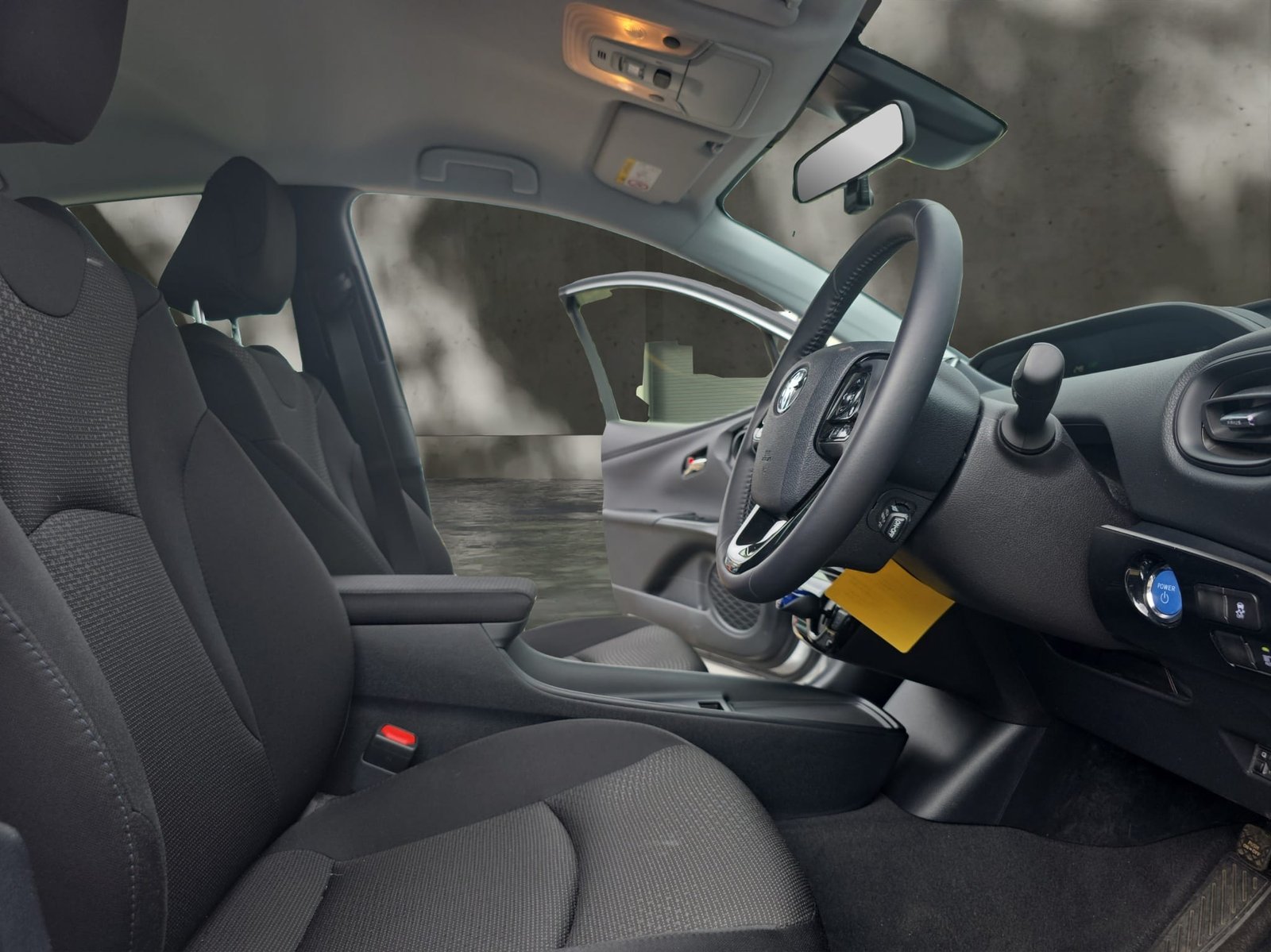 TOYOTA PRIUS - Image 8