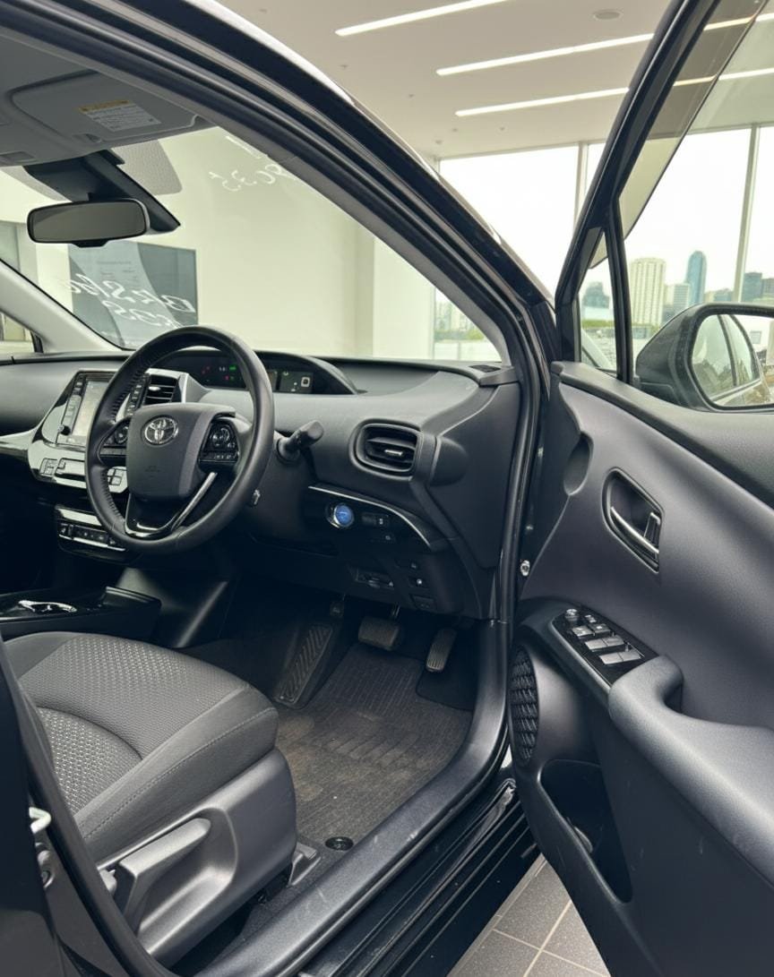 TOYOTA PRIUS - Image 7