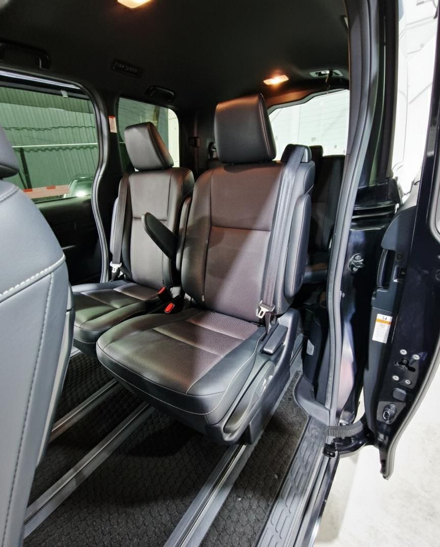 TOYOTA ESQUIRE - Image 7