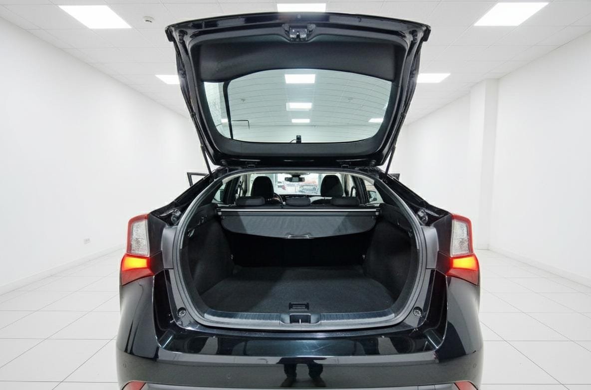 TOYOTA PRIUS - Image 5