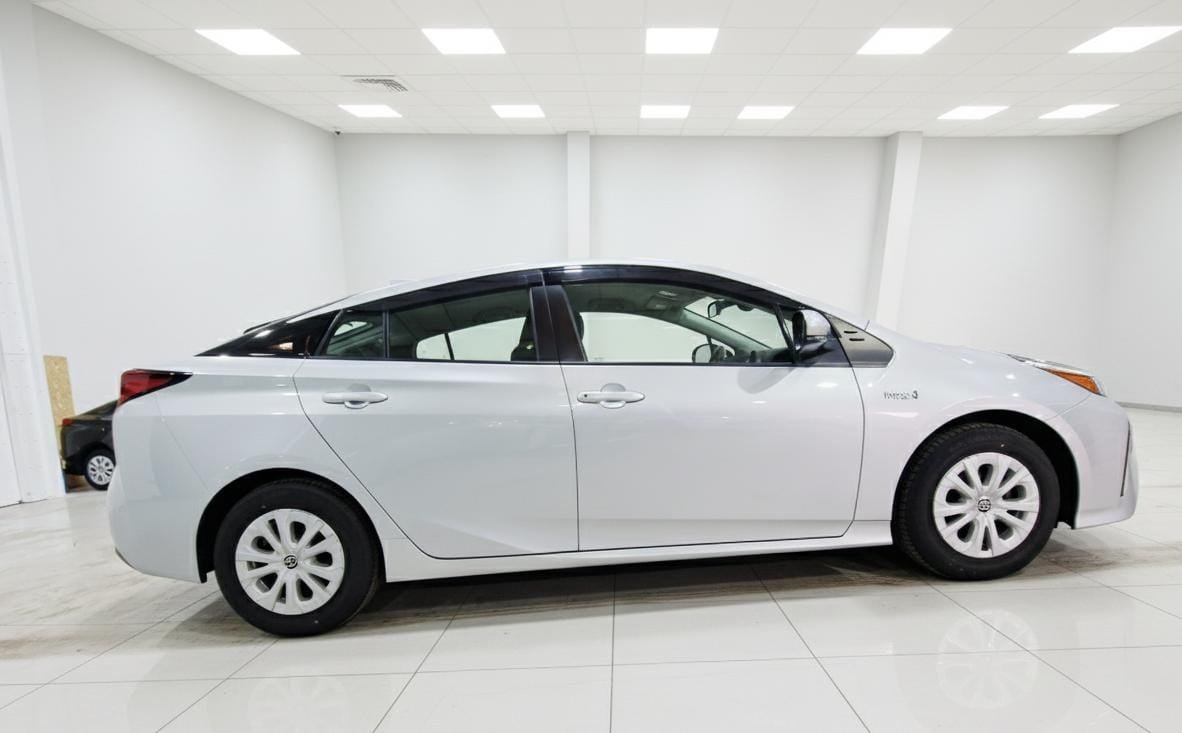 TOYOTA PRIUS - Image 3