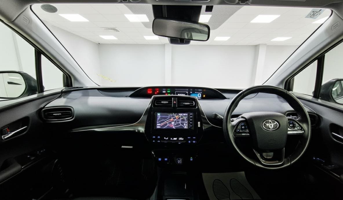 TOYOTA PRIUS - Image 6