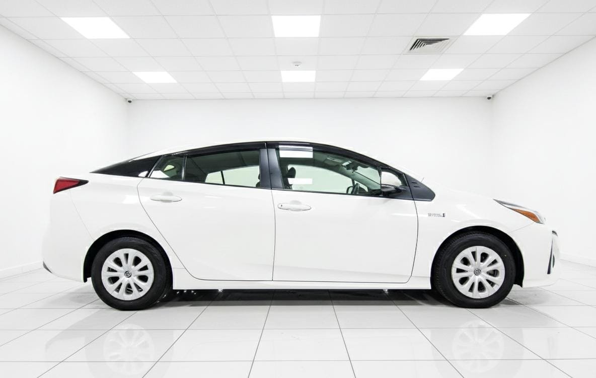 TOYOTA PRIUS - Image 3