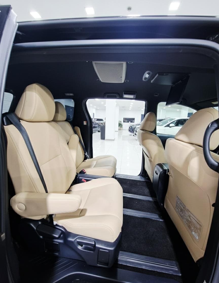 TOYOTA ESTIMA - Image 2