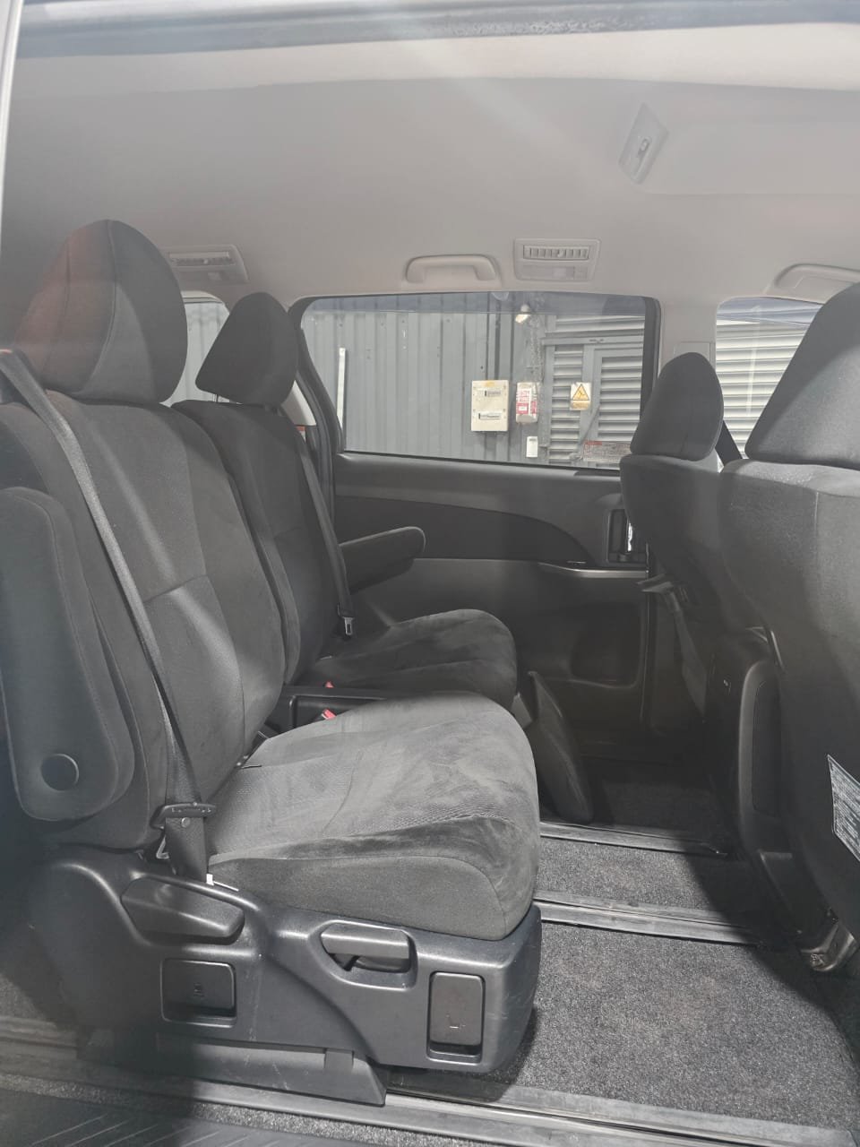 TOYOTA ESTIMA - Image 10