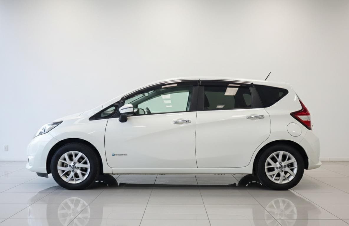 NISSAN NOTE HYBRID - Image 3