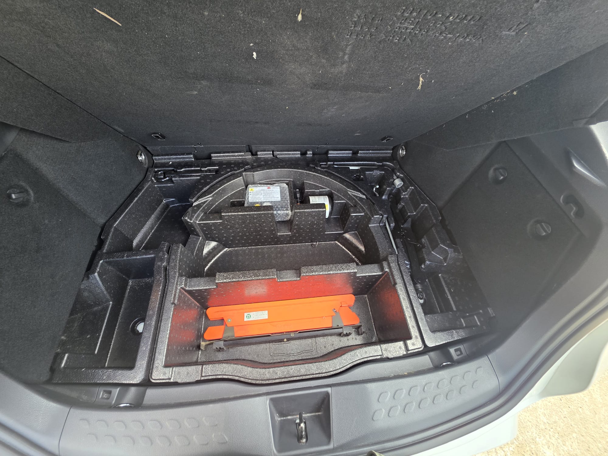 TOYOTA CHR - Image 8