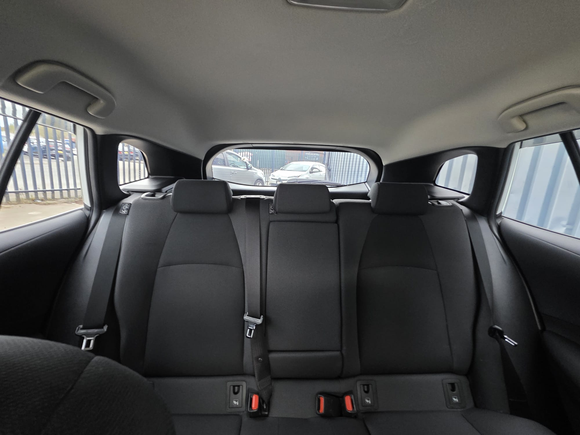 Toyota Corolla - Image 9