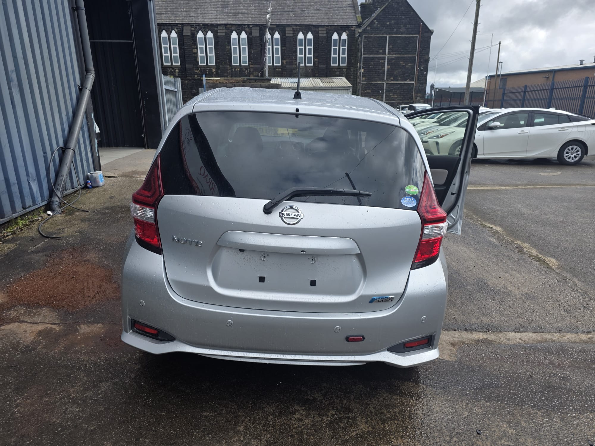 Nissan Note - Image 2