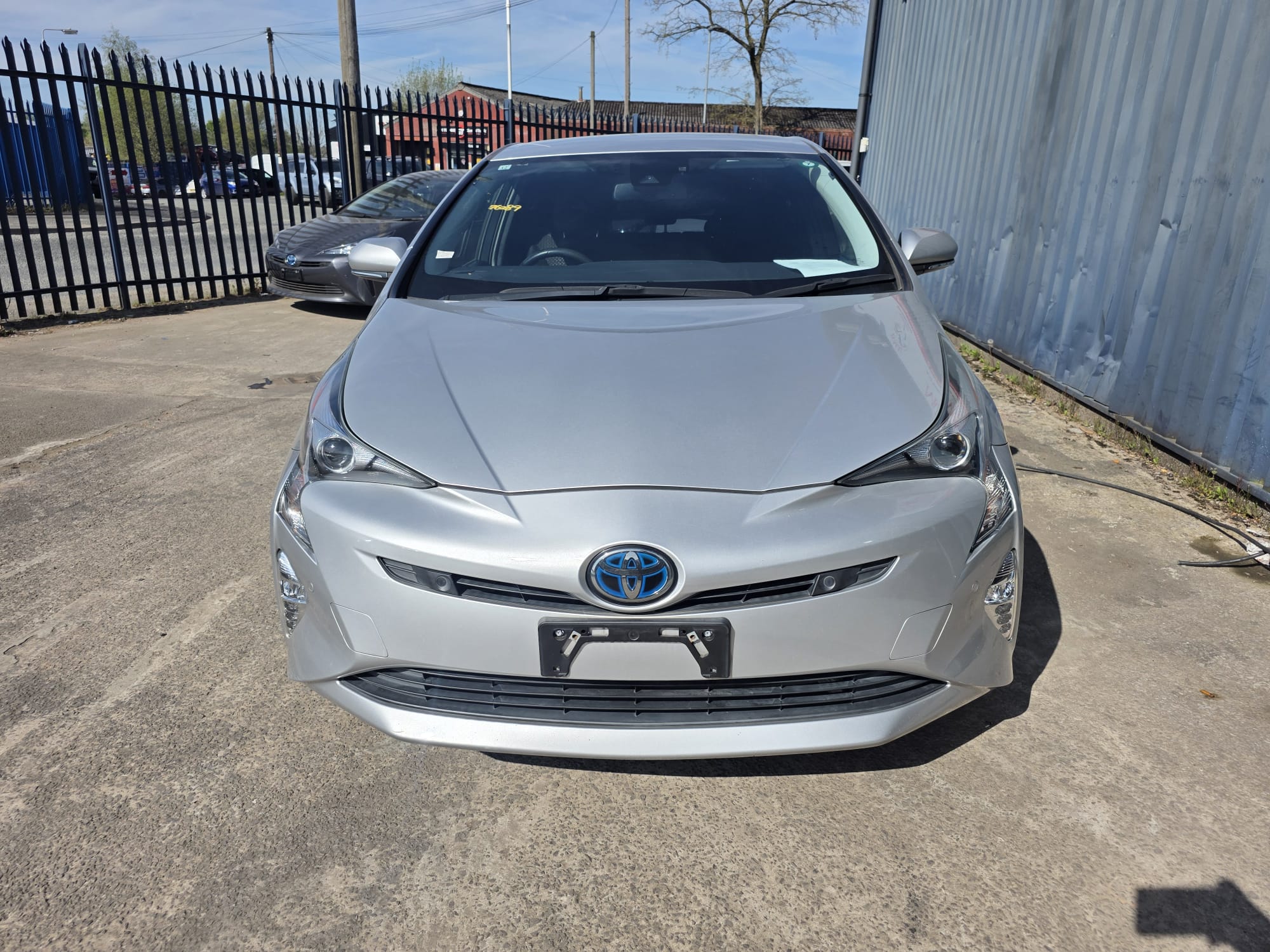 Toyota  Prius - Image 8