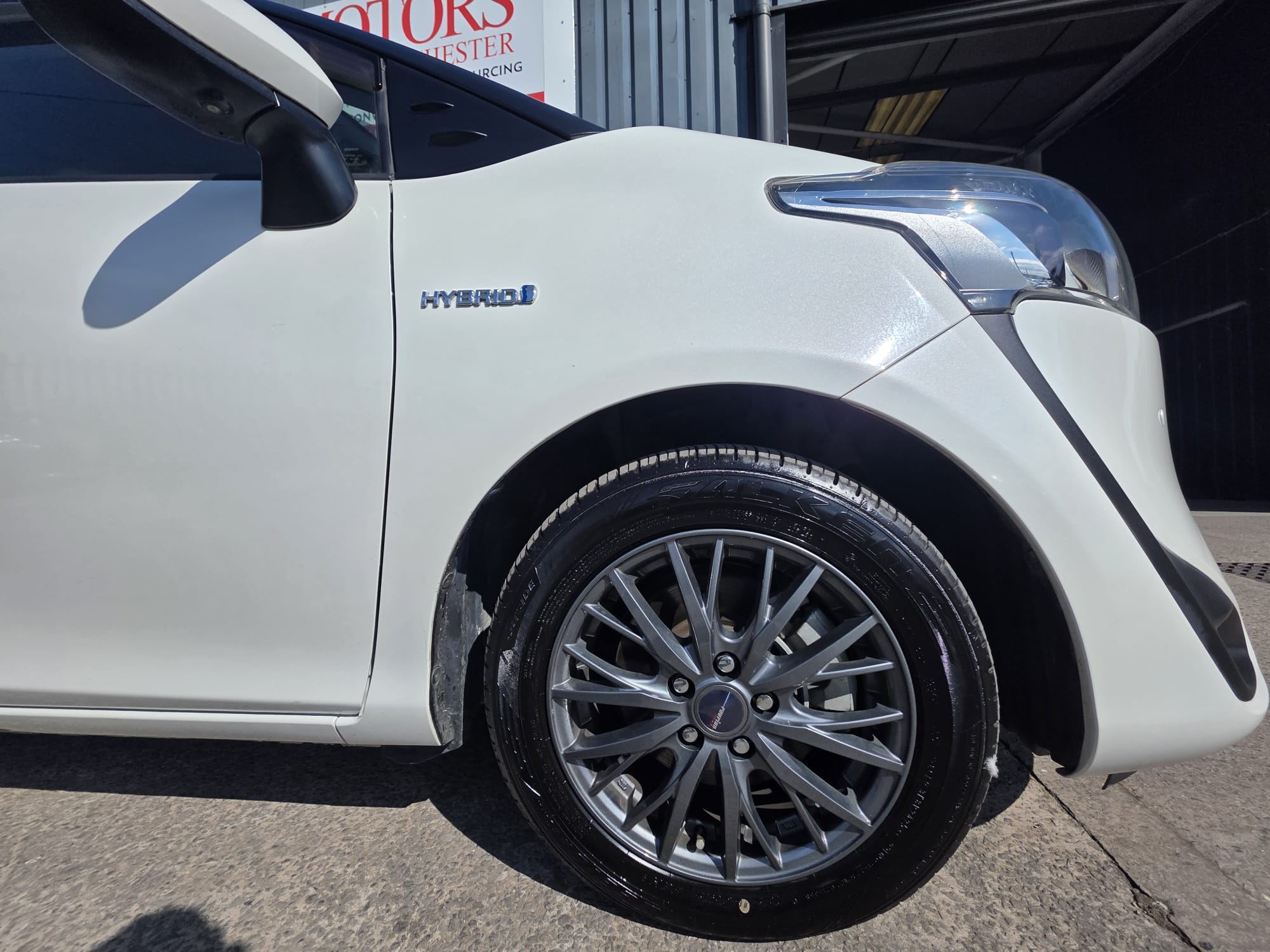 Toyota  Sienta - Image 3