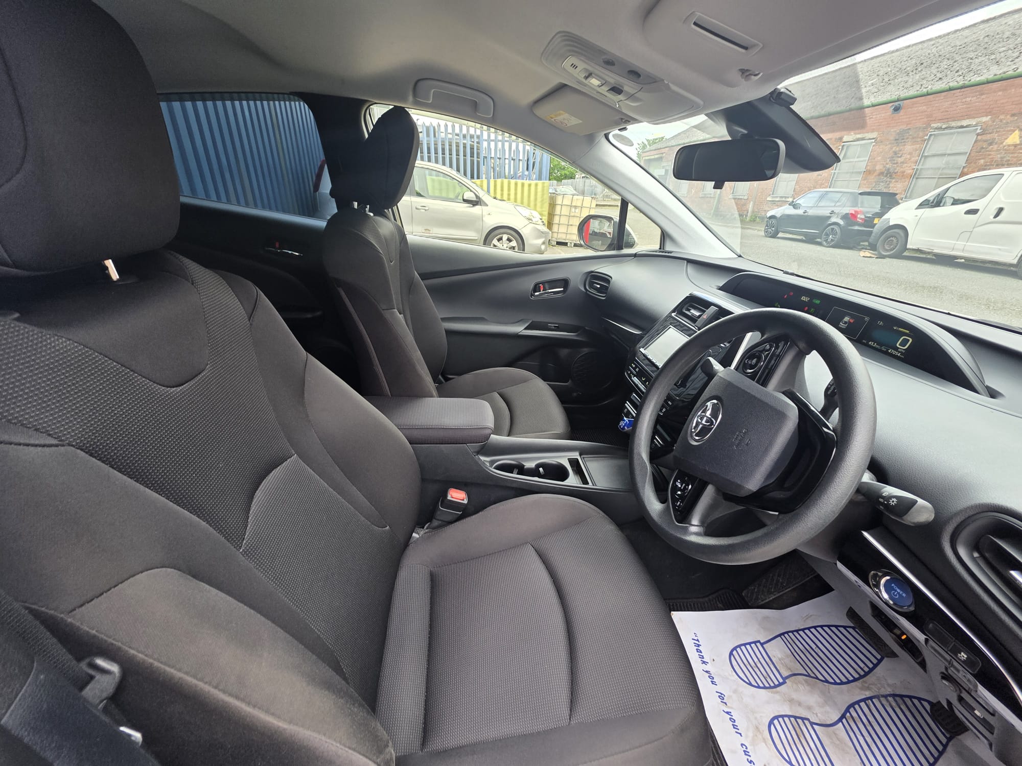 Toyota  Prius - Image 7