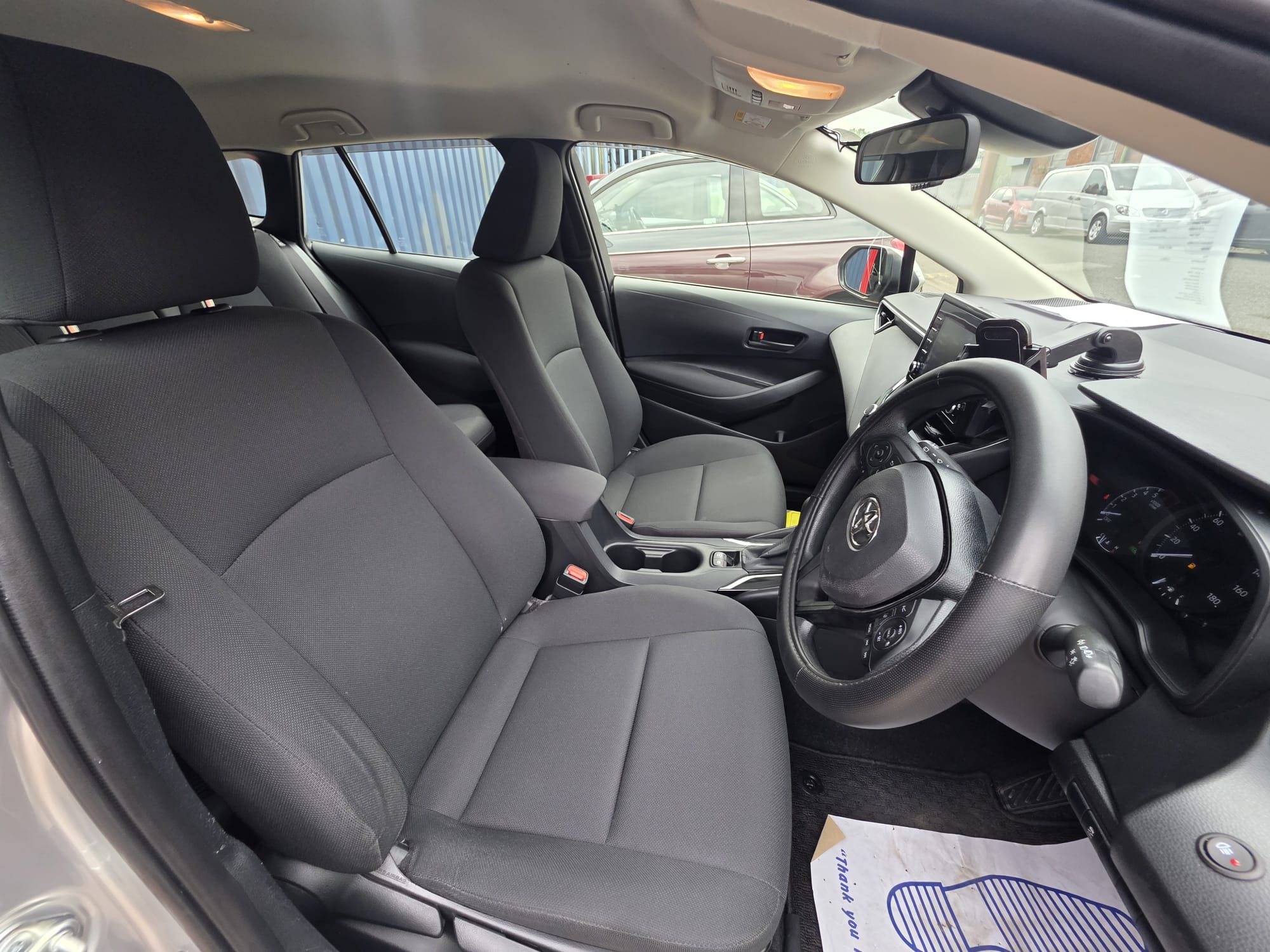 Toyota  Corolla - Image 6