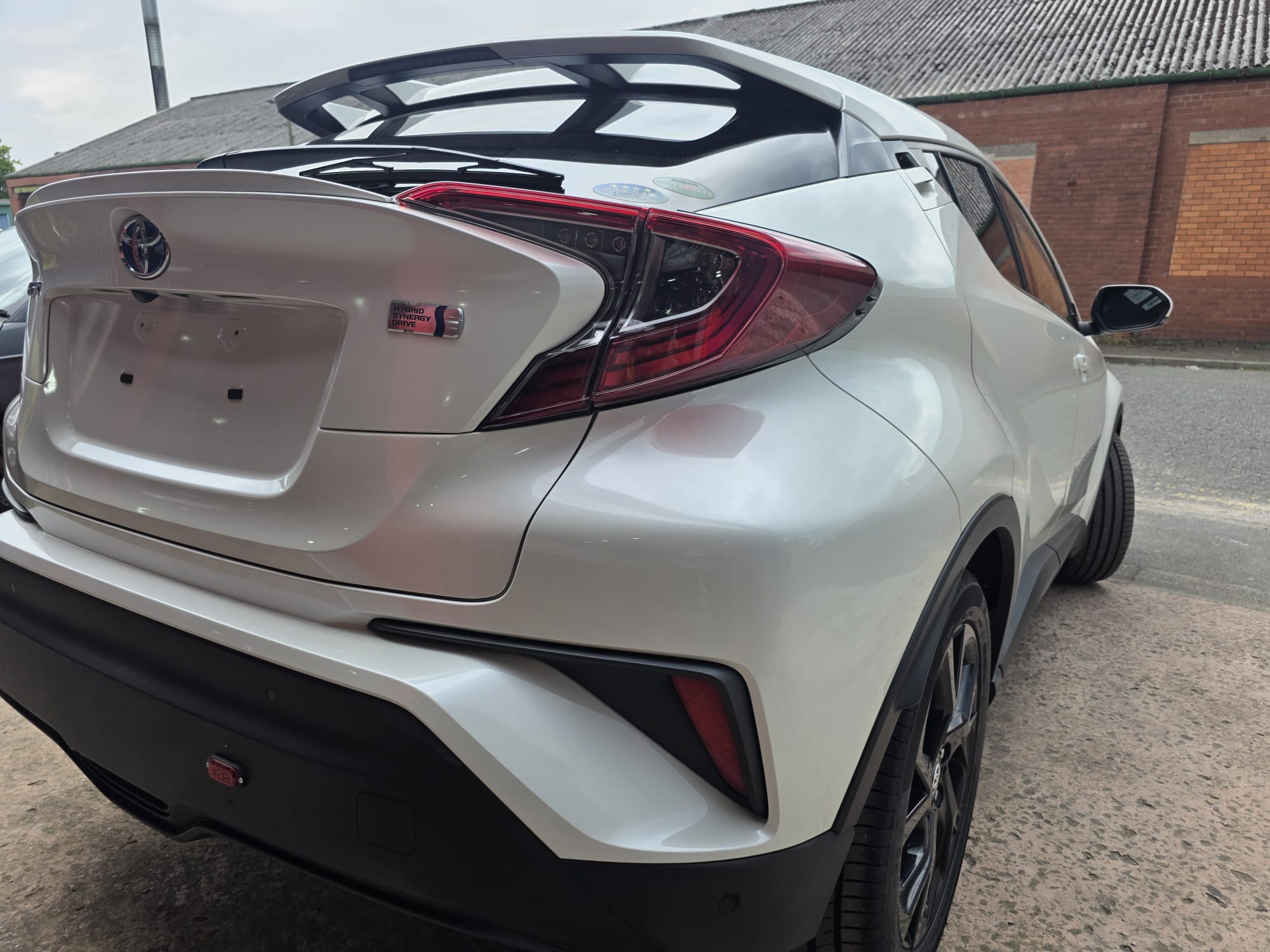 Toyota  C-HR