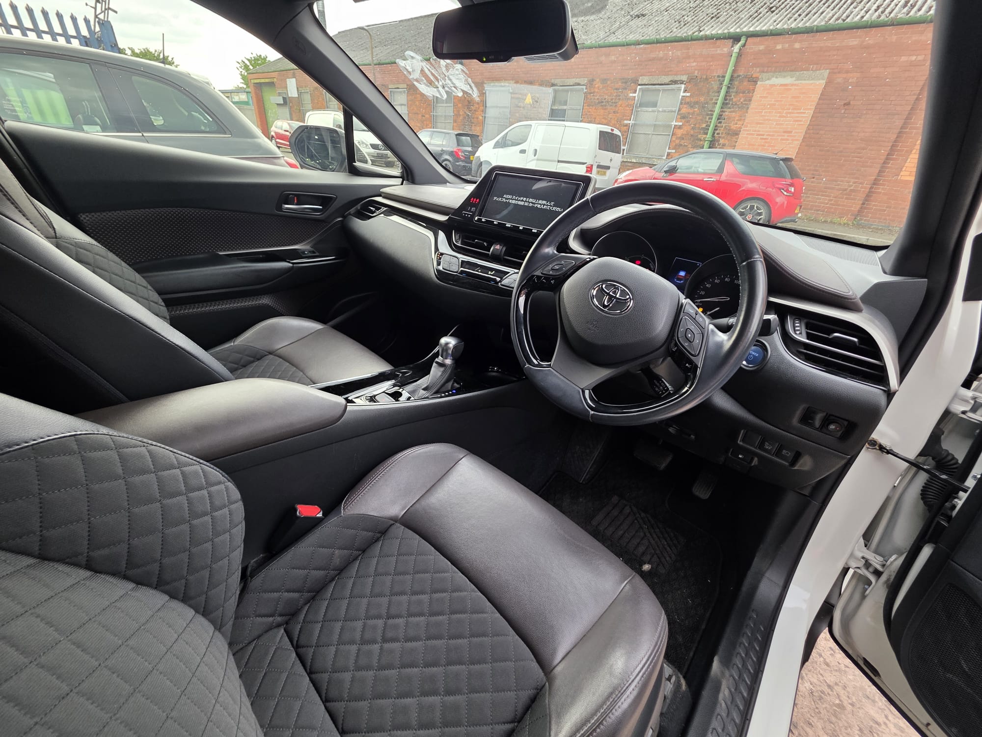 Toyota  C-HR - Image 7