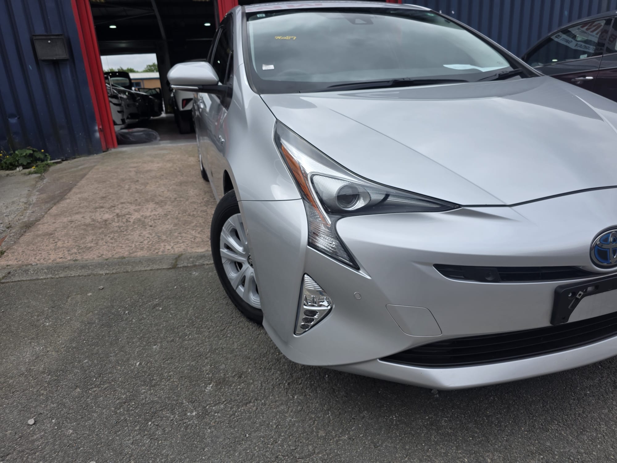 Toyota  Prius - Image 4