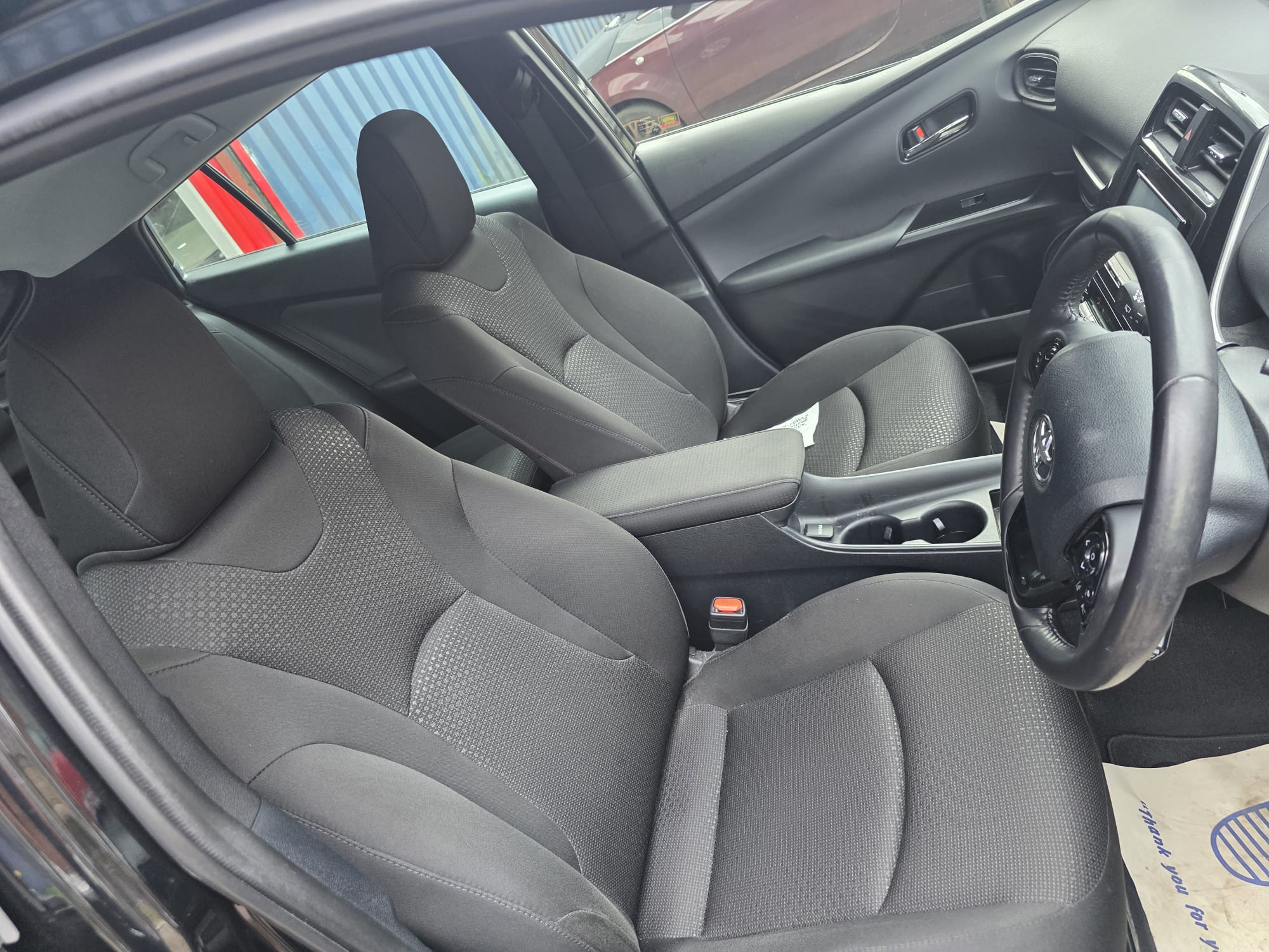 Toyota  Prius - Image 5
