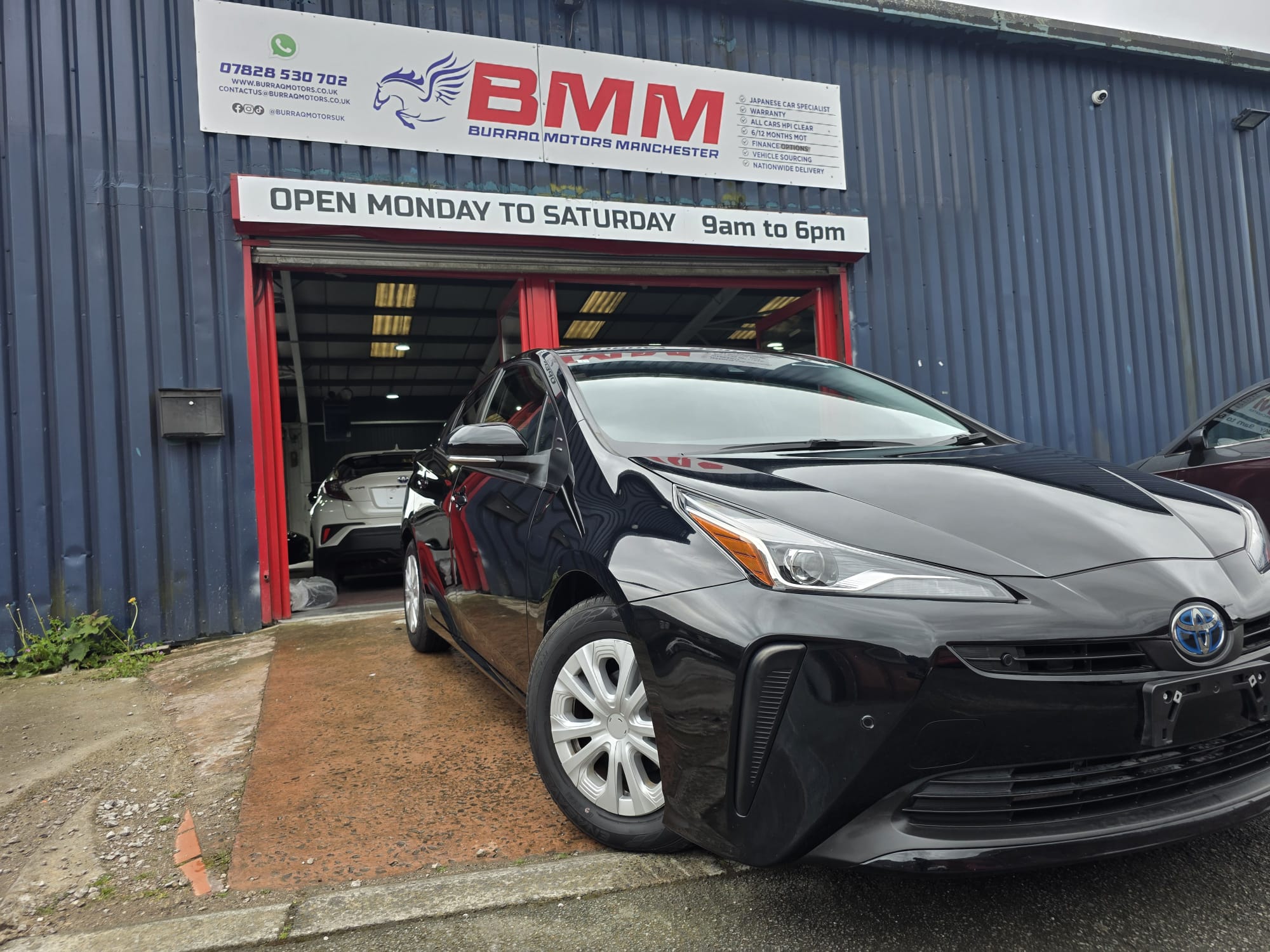 Toyota  Prius - Image 10