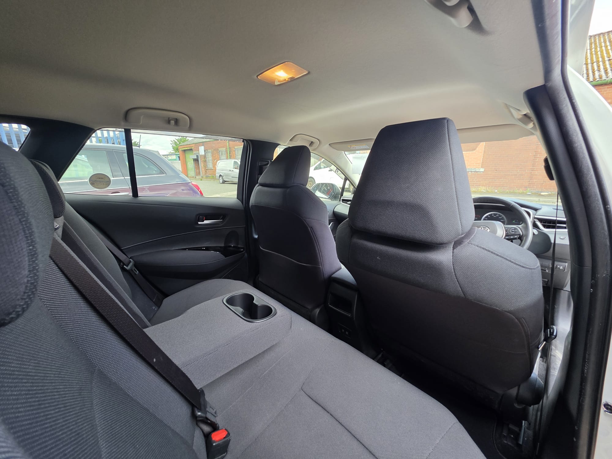 Toyota  Corolla - Image 4