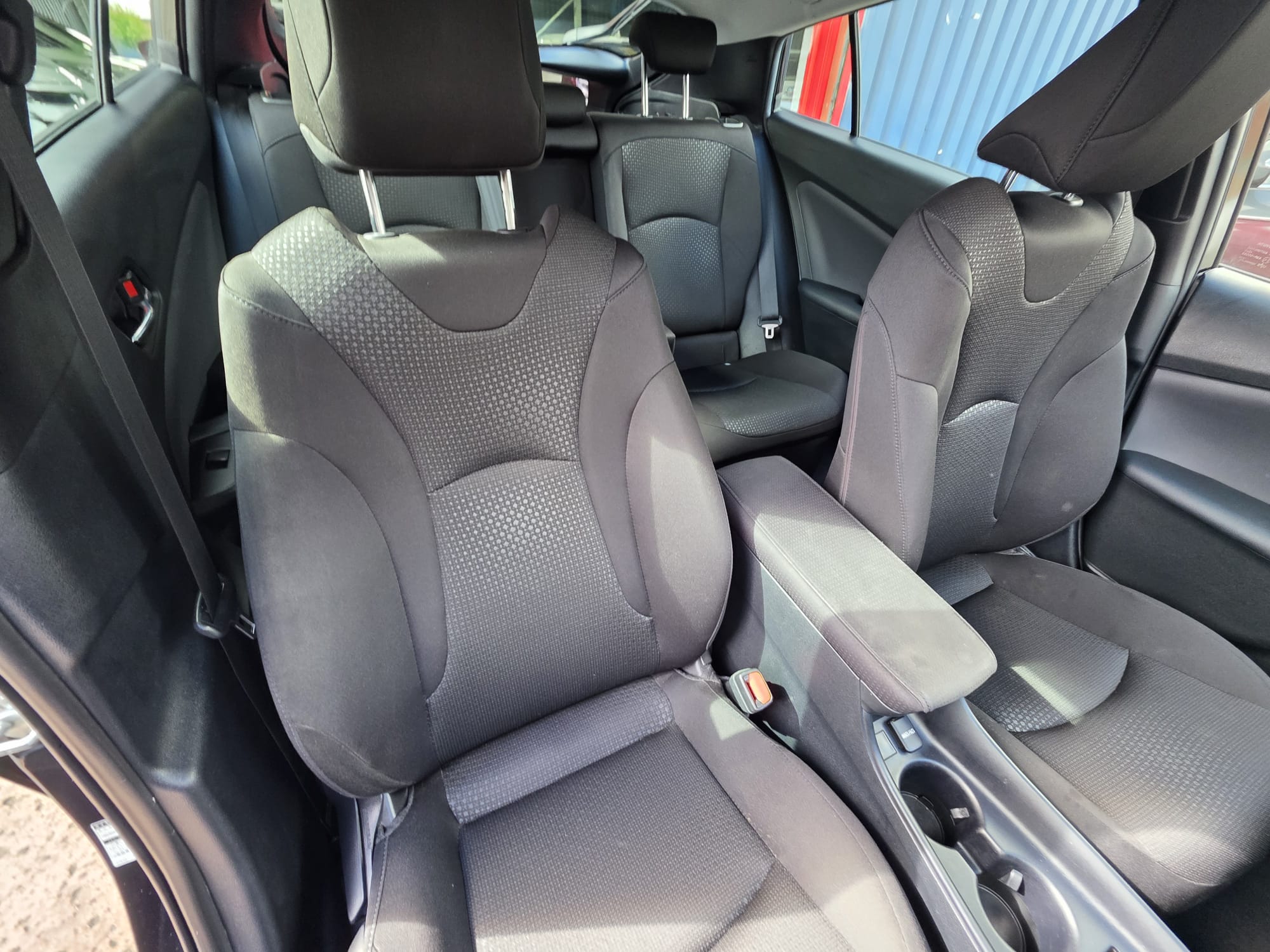 Toyota  Prius - Image 3