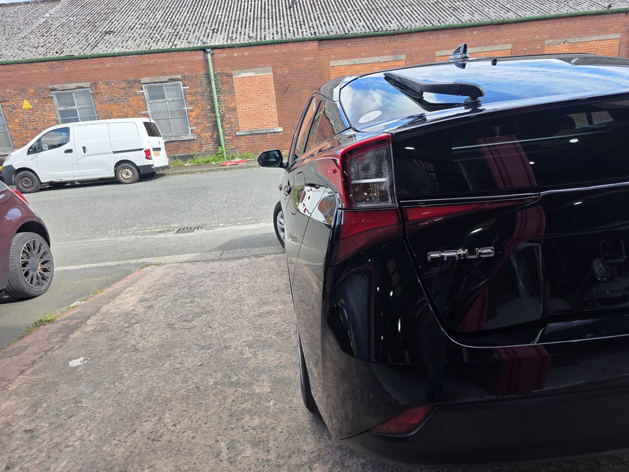 Toyota  Prius - Image 7