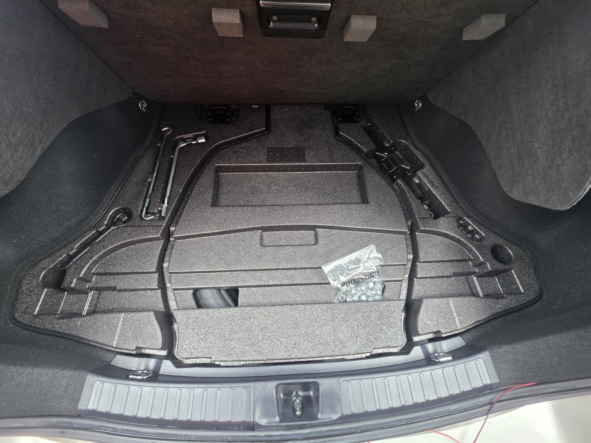 TOYOTA Prius - Image 4