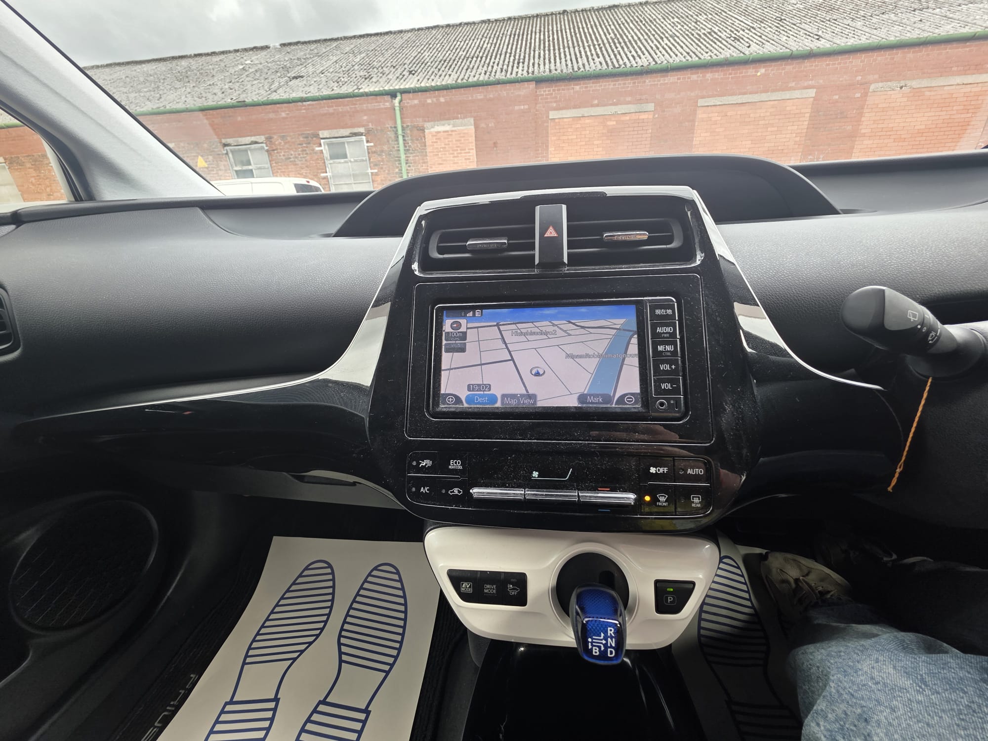 TOYOTA Prius - Image 7