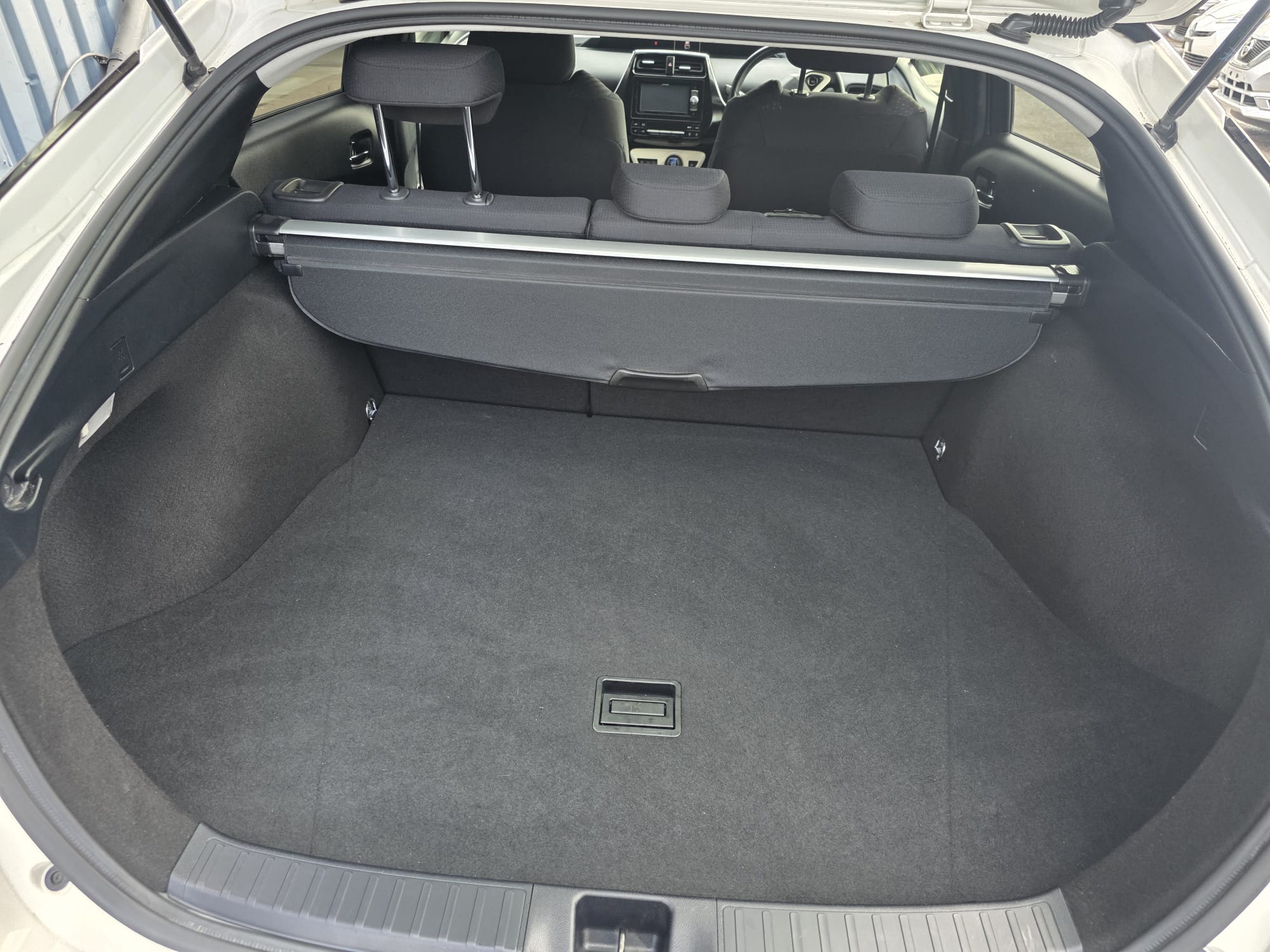 Toyota  Prius - Image 5