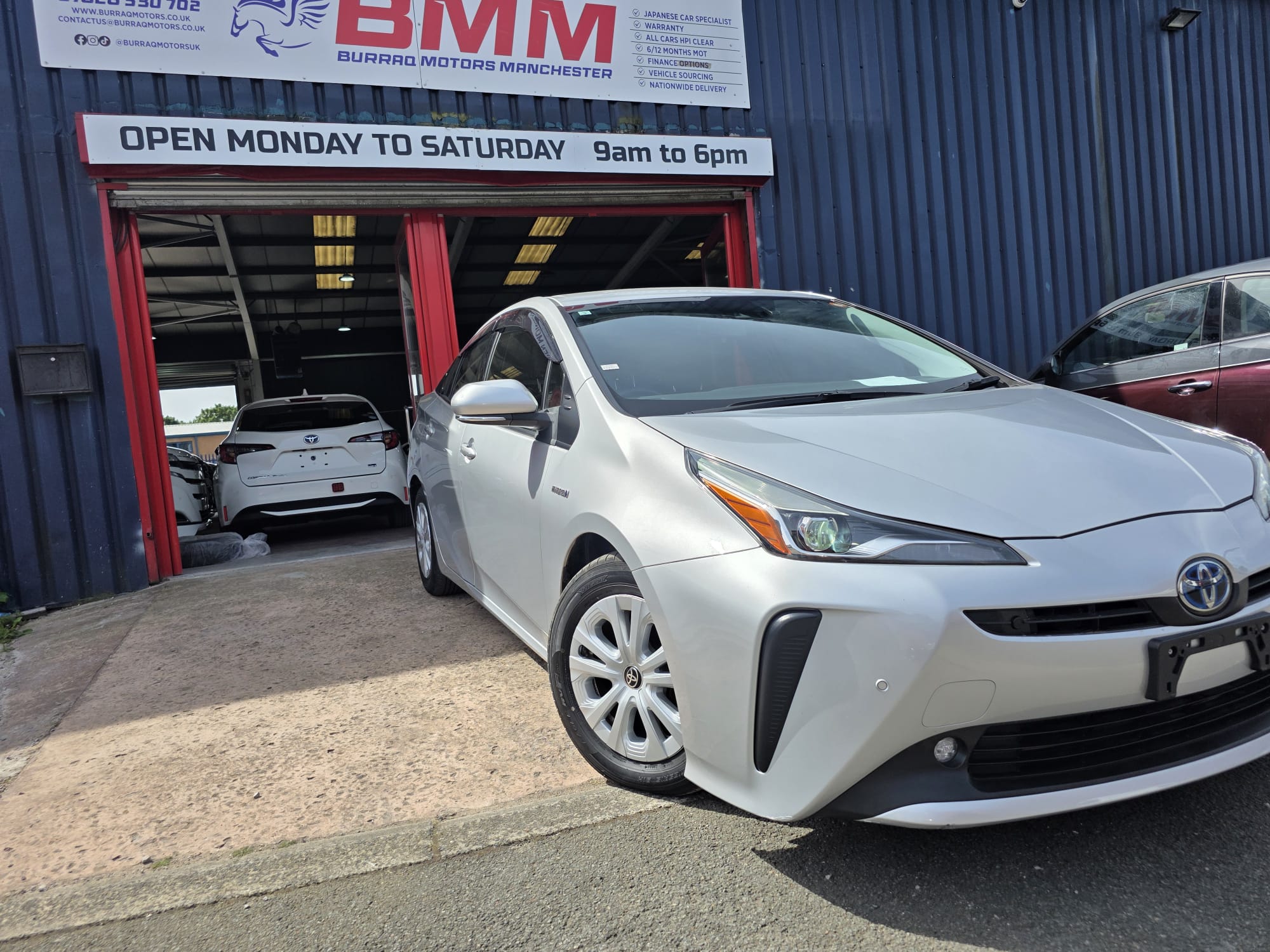 Toyota  Prius - Image 3