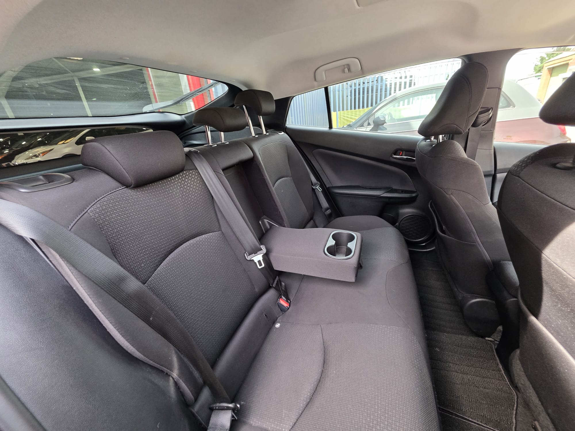 Toyota  Prius - Image 6