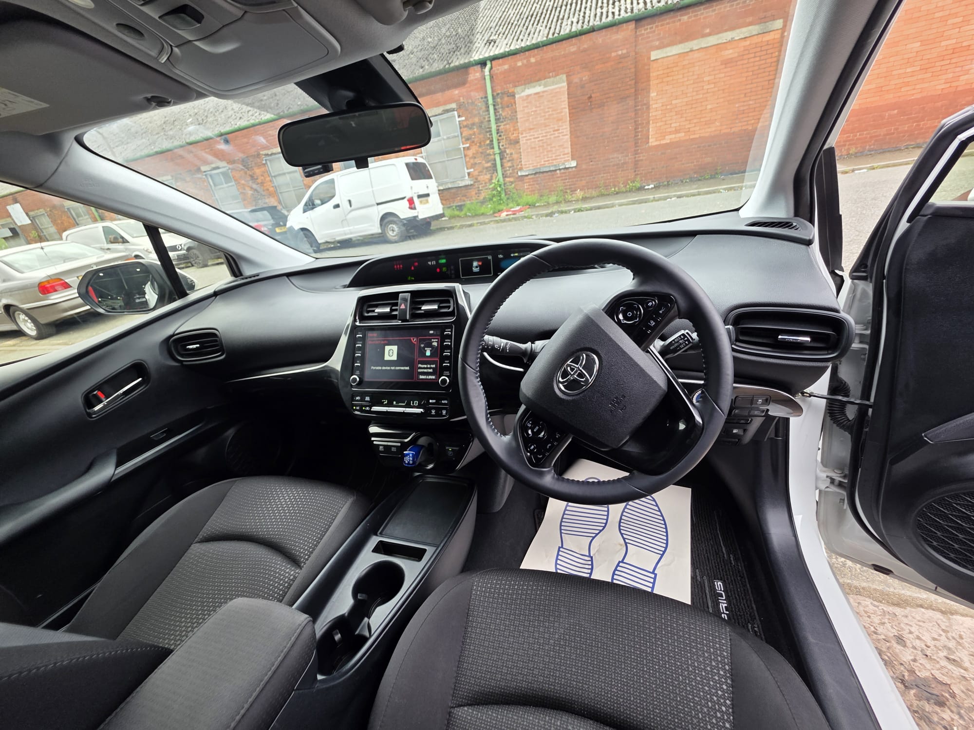 Toyota Prius - Image 6