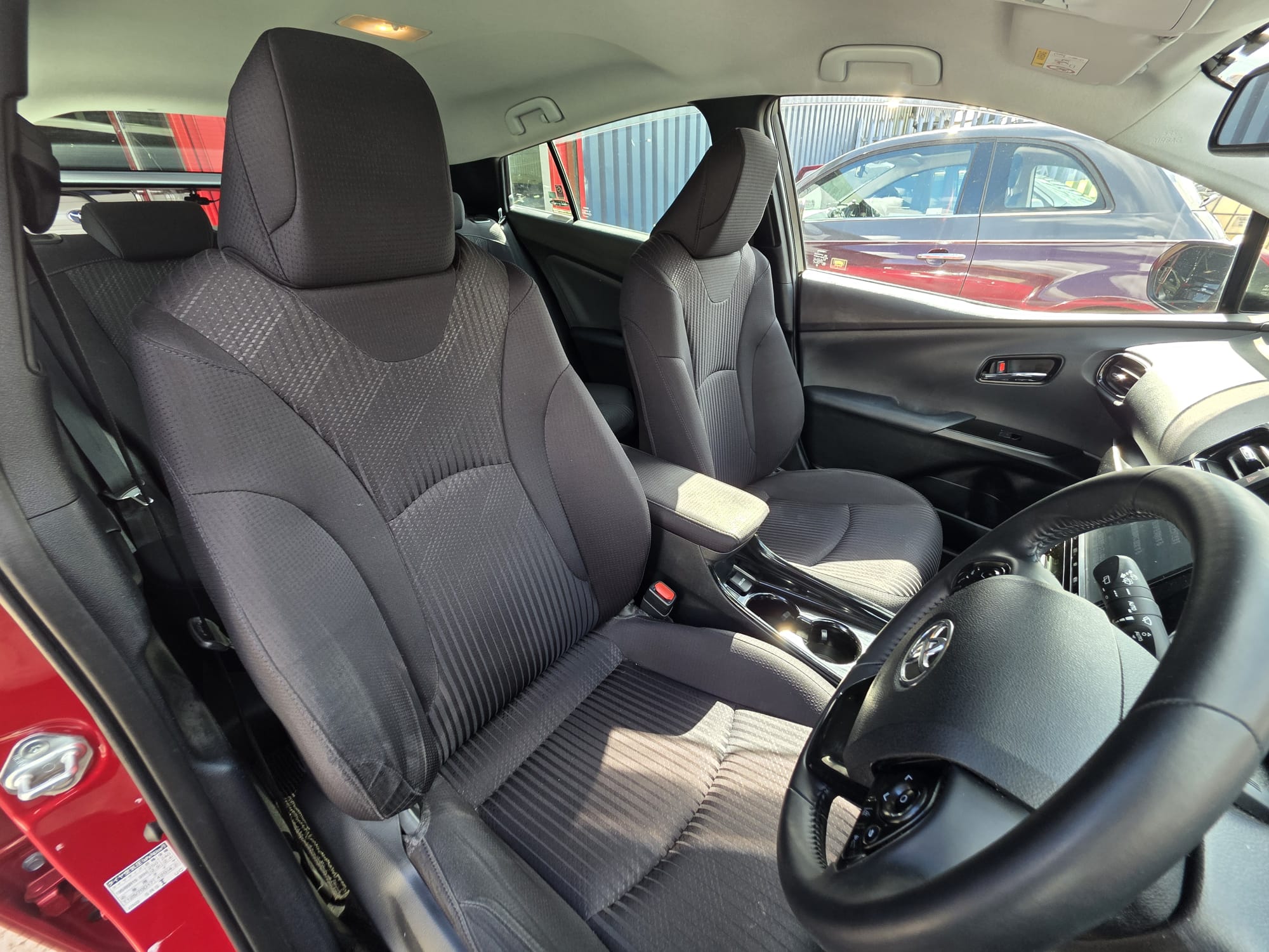 Toyota Prius - Image 8