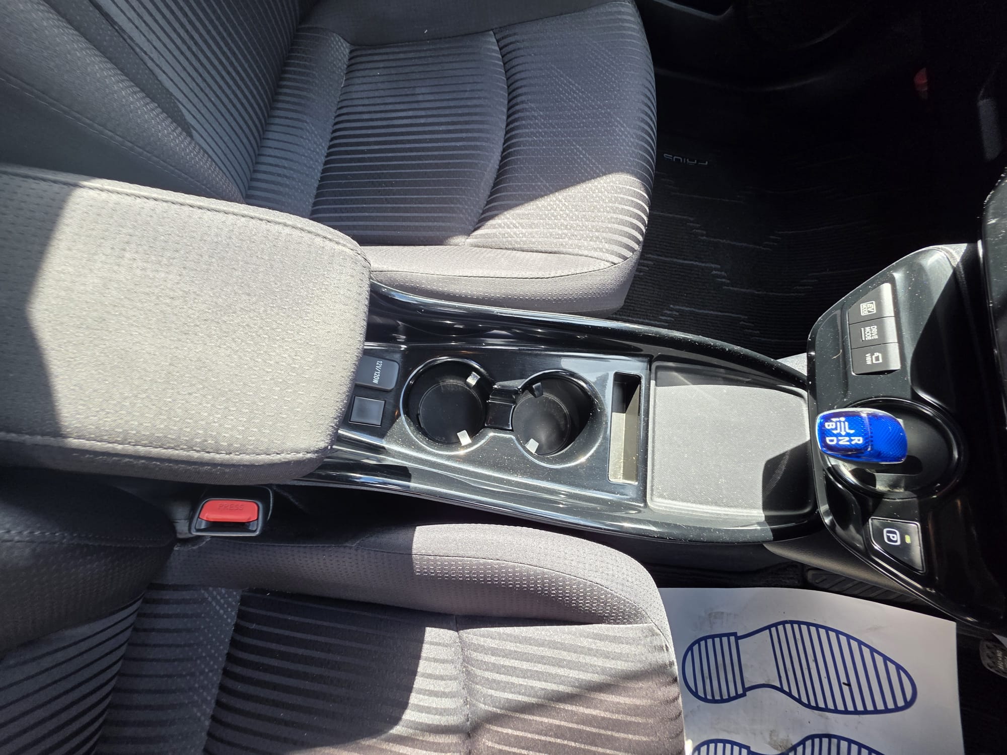 Toyota Prius - Image 9