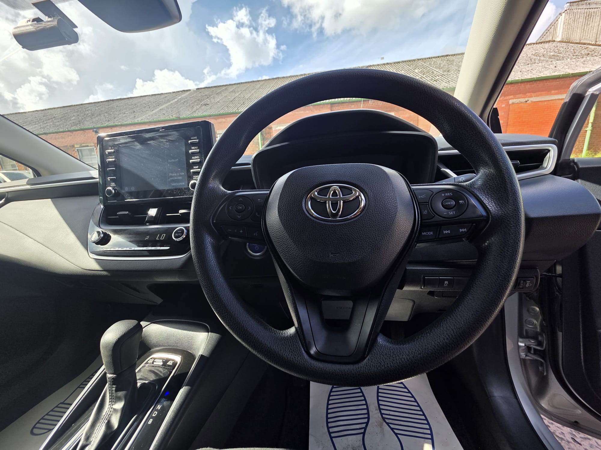Toyota Corolla - Image 7