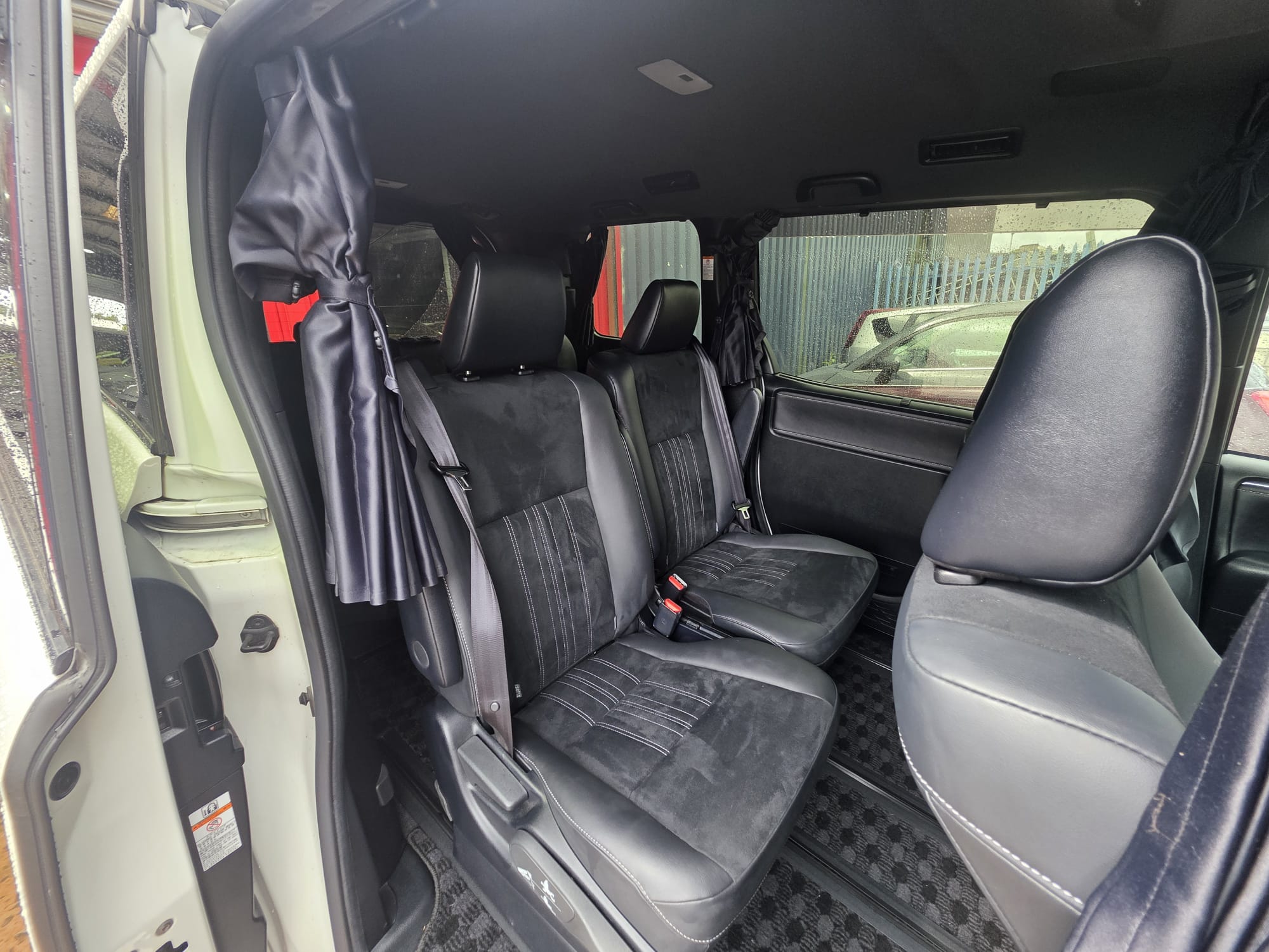 Toyota ESQUIRE - Image 10
