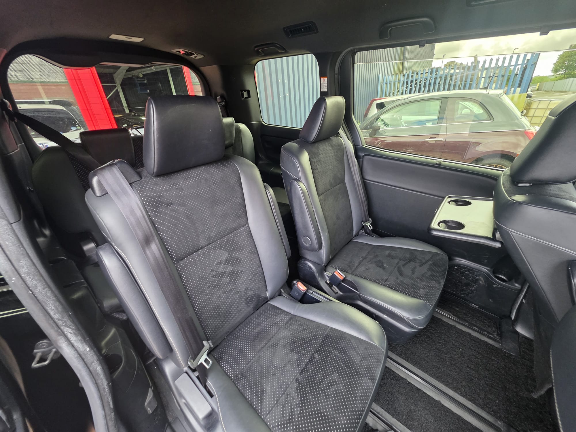 Toyota VOXY - Image 8