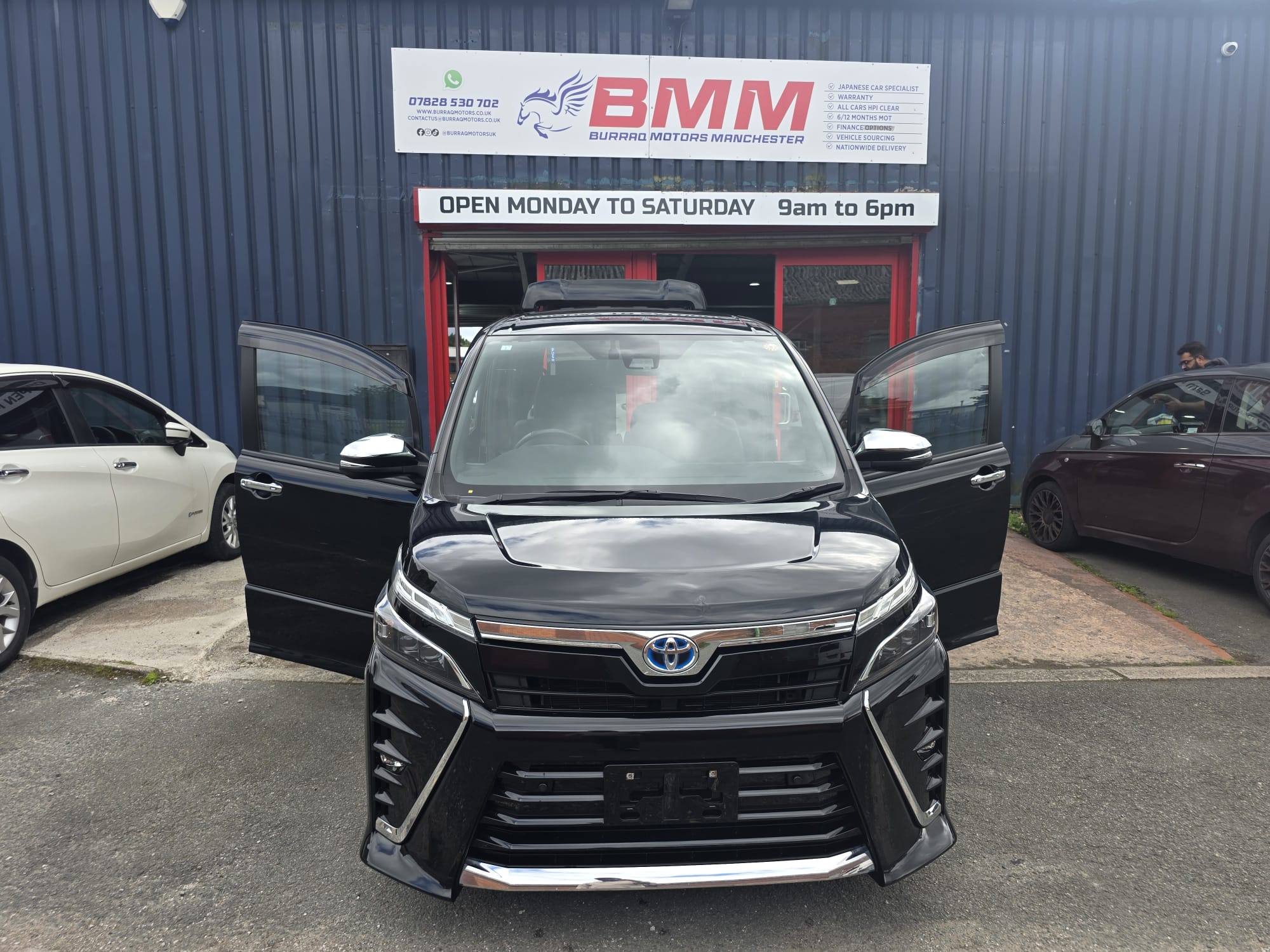 Toyota VOXY - Image 3