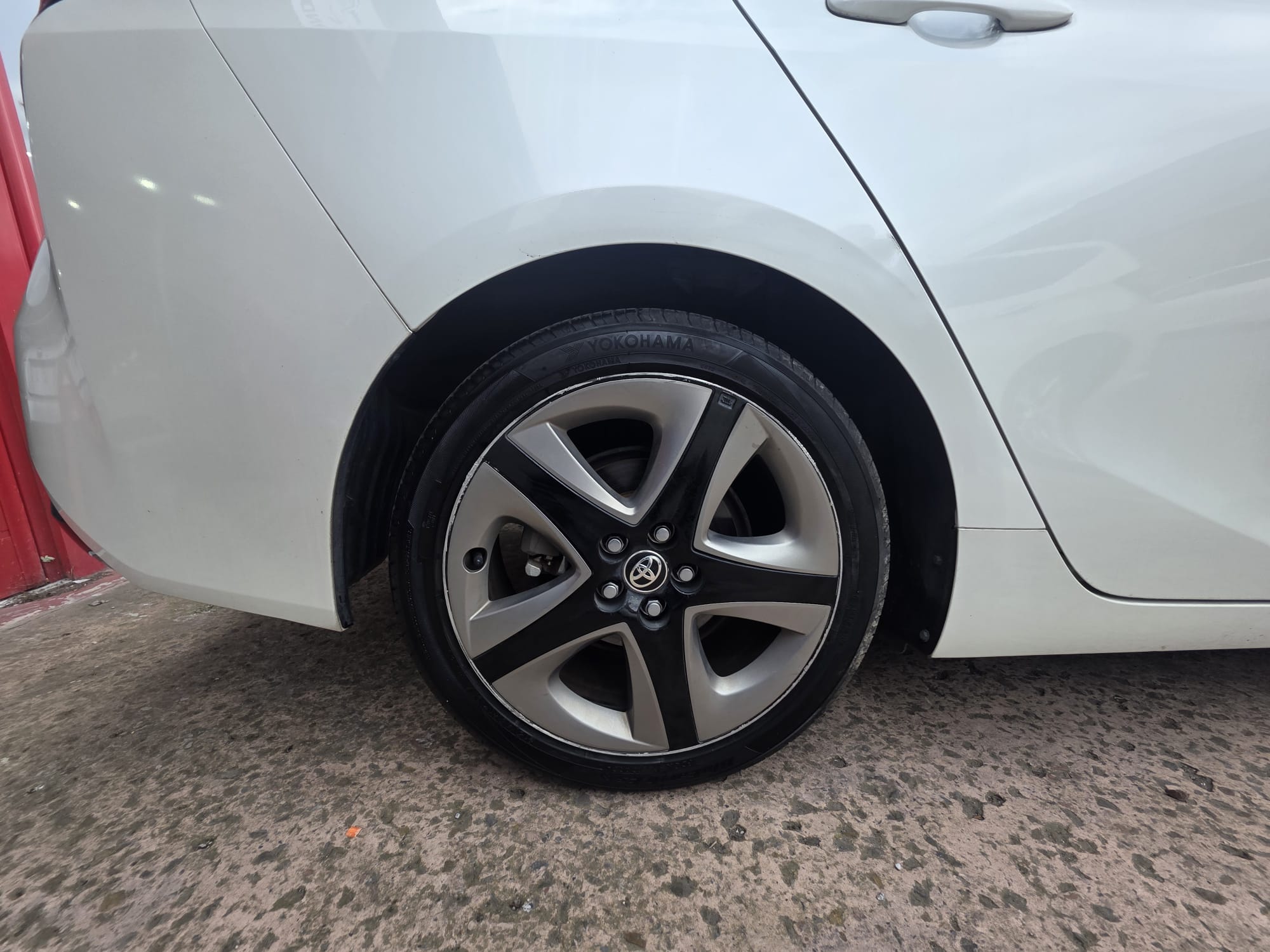 Toyota Prius - Image 3