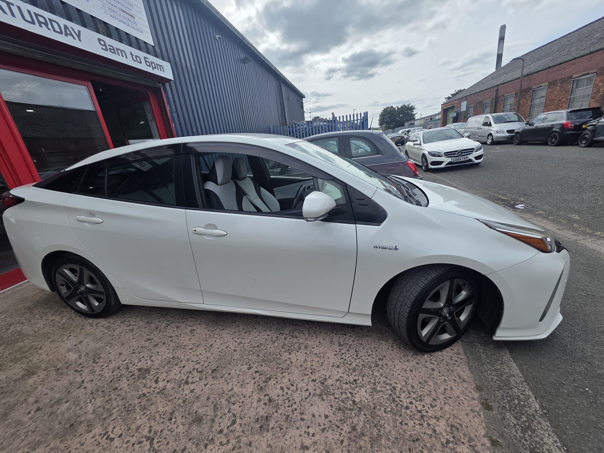 Toyota Prius - Image 5