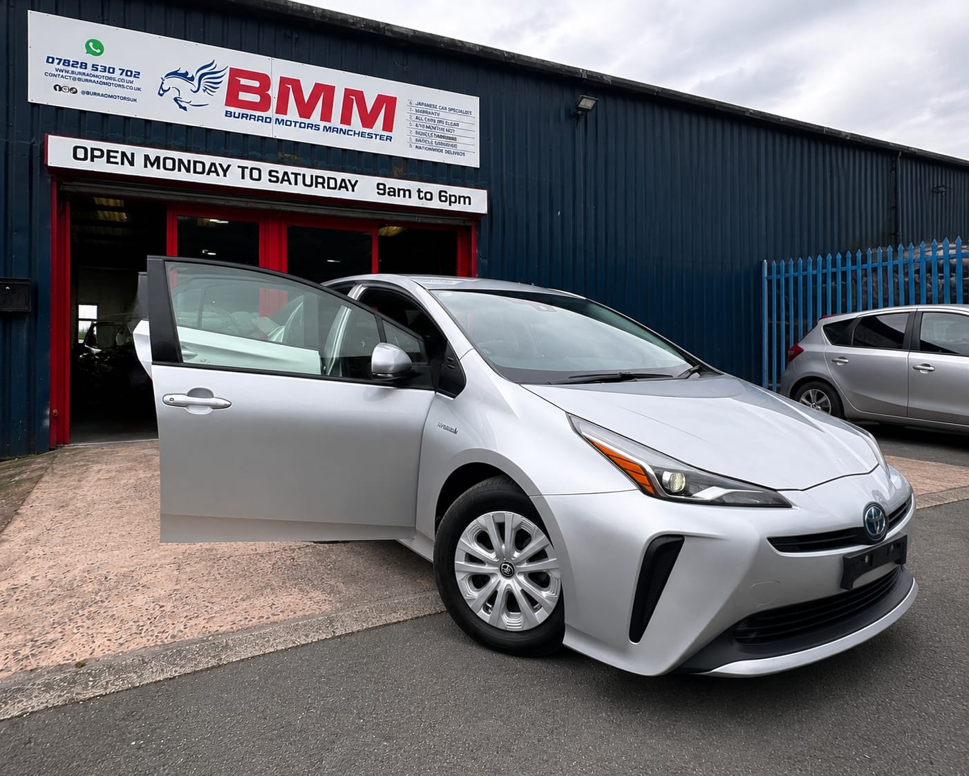 Toyota Prius - Image 4