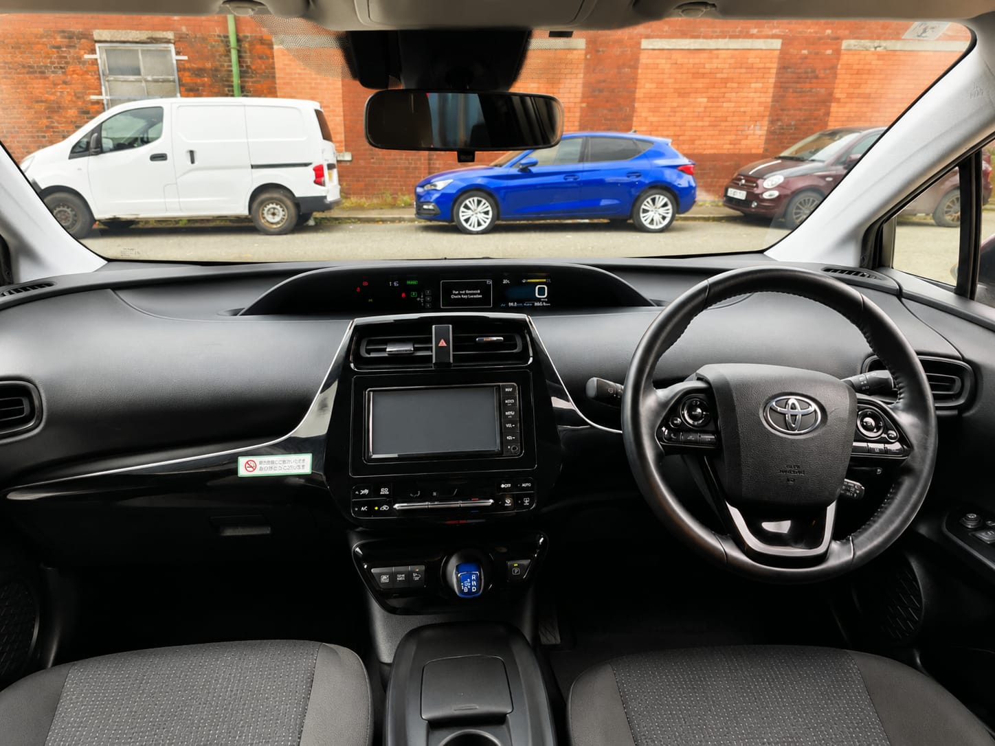 Toyota Prius - Image 10