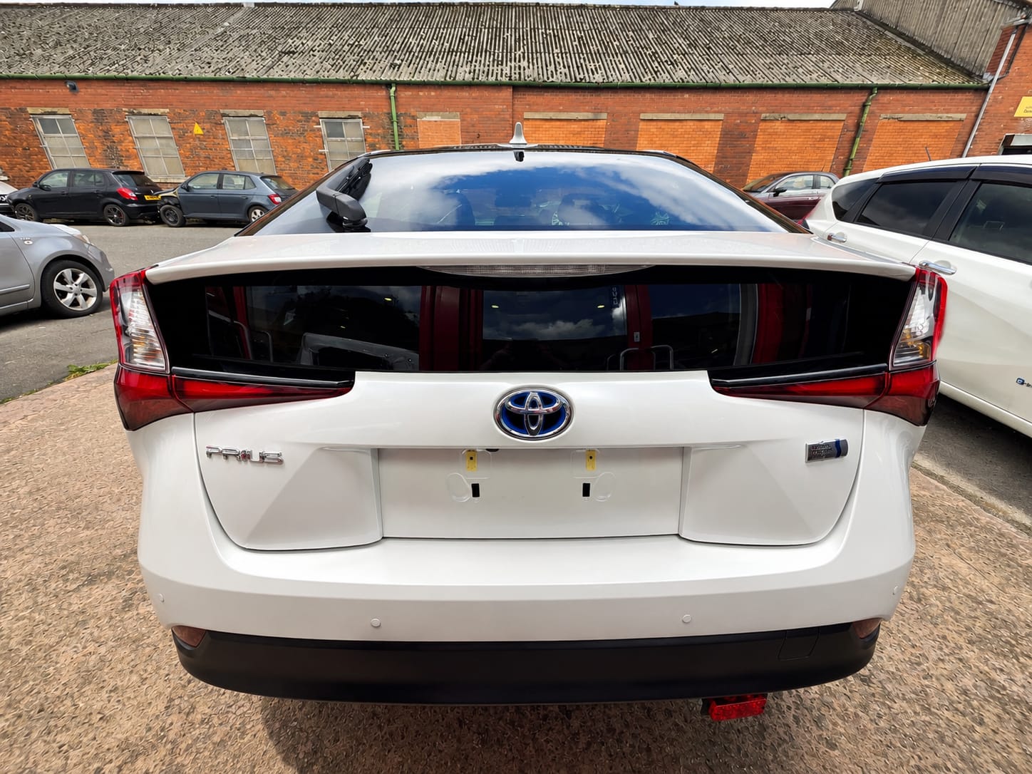 Toyota Prius - Image 5
