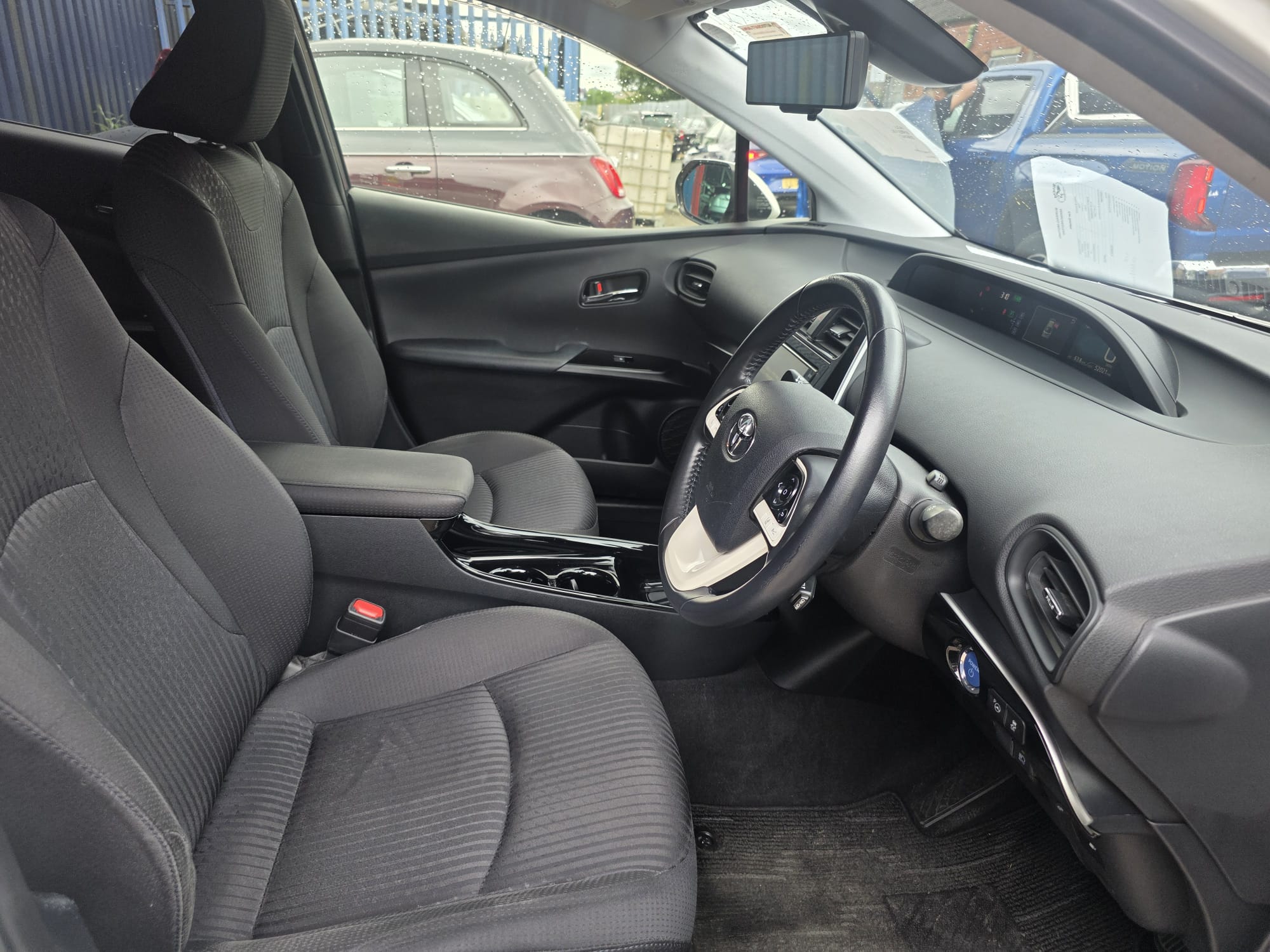 Toyota Prius - Image 6