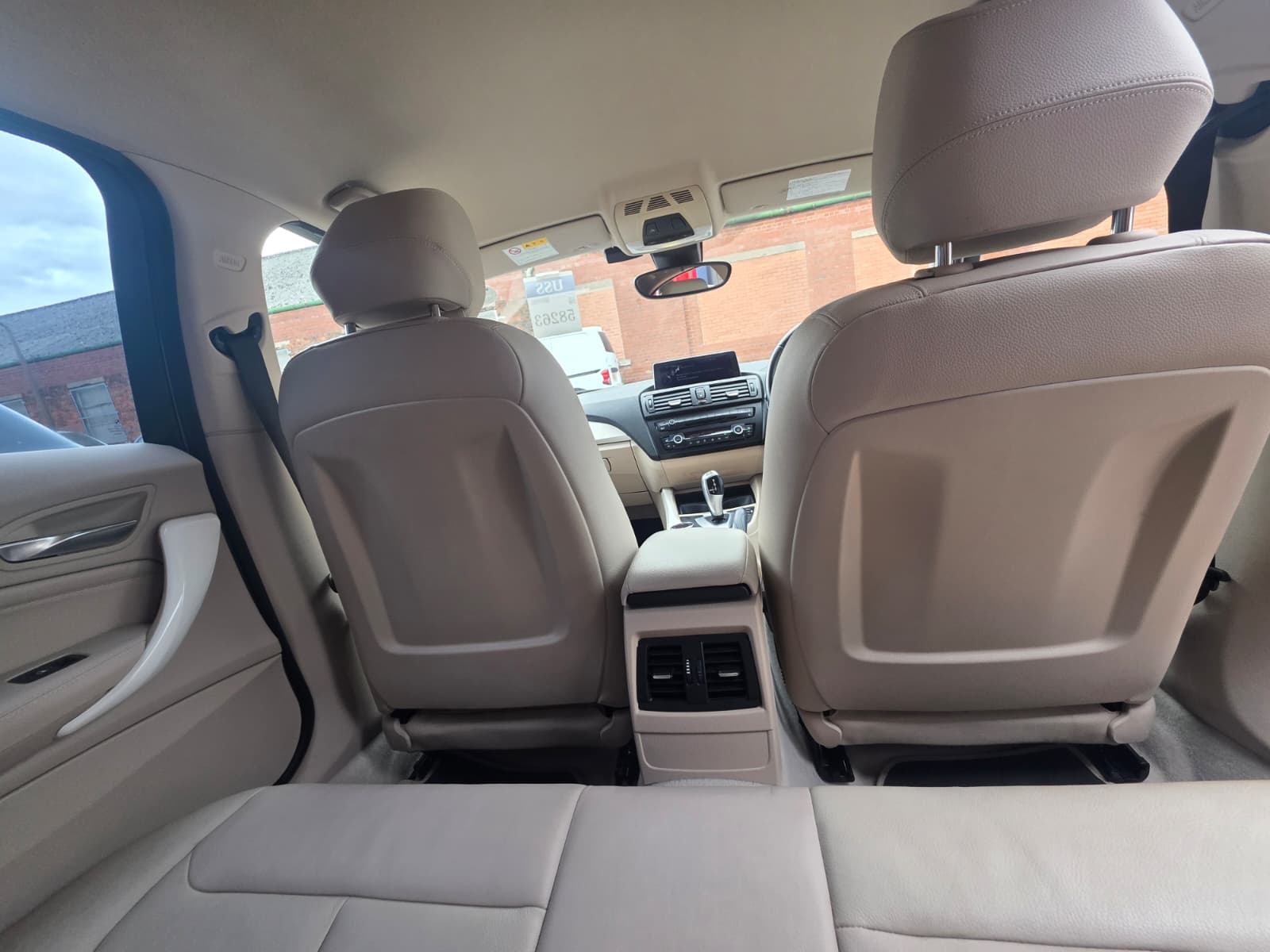 BMW 116i - Image 9