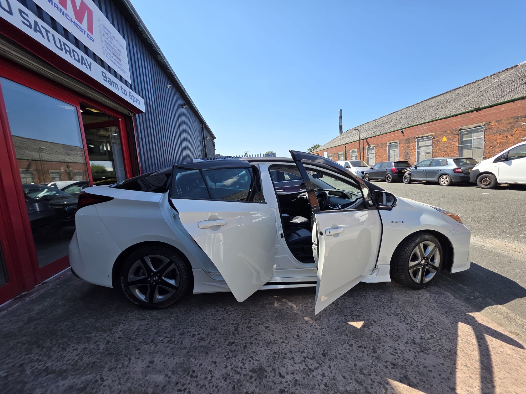 Toyota Prius - Image 4