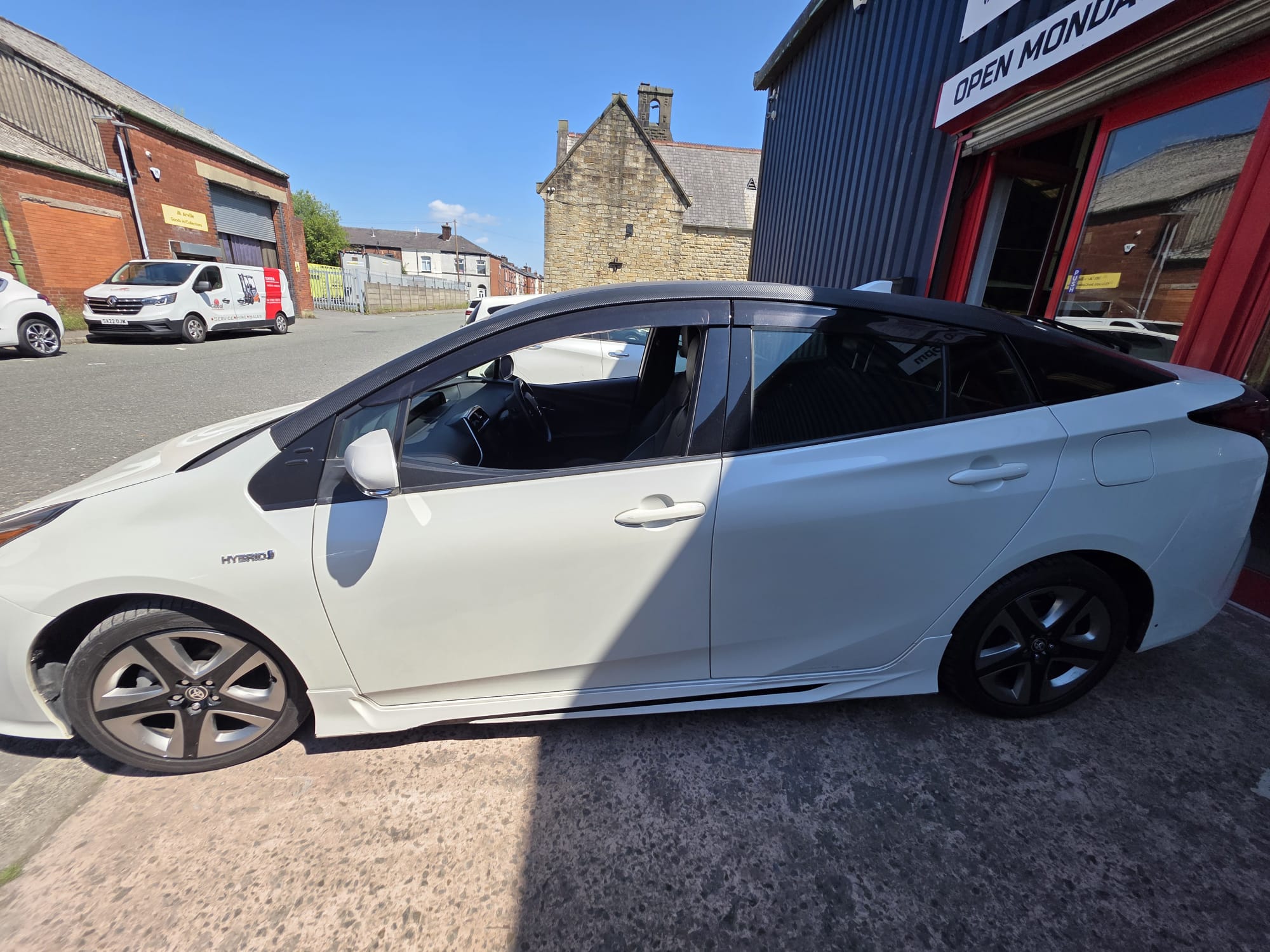 Toyota Prius - Image 5
