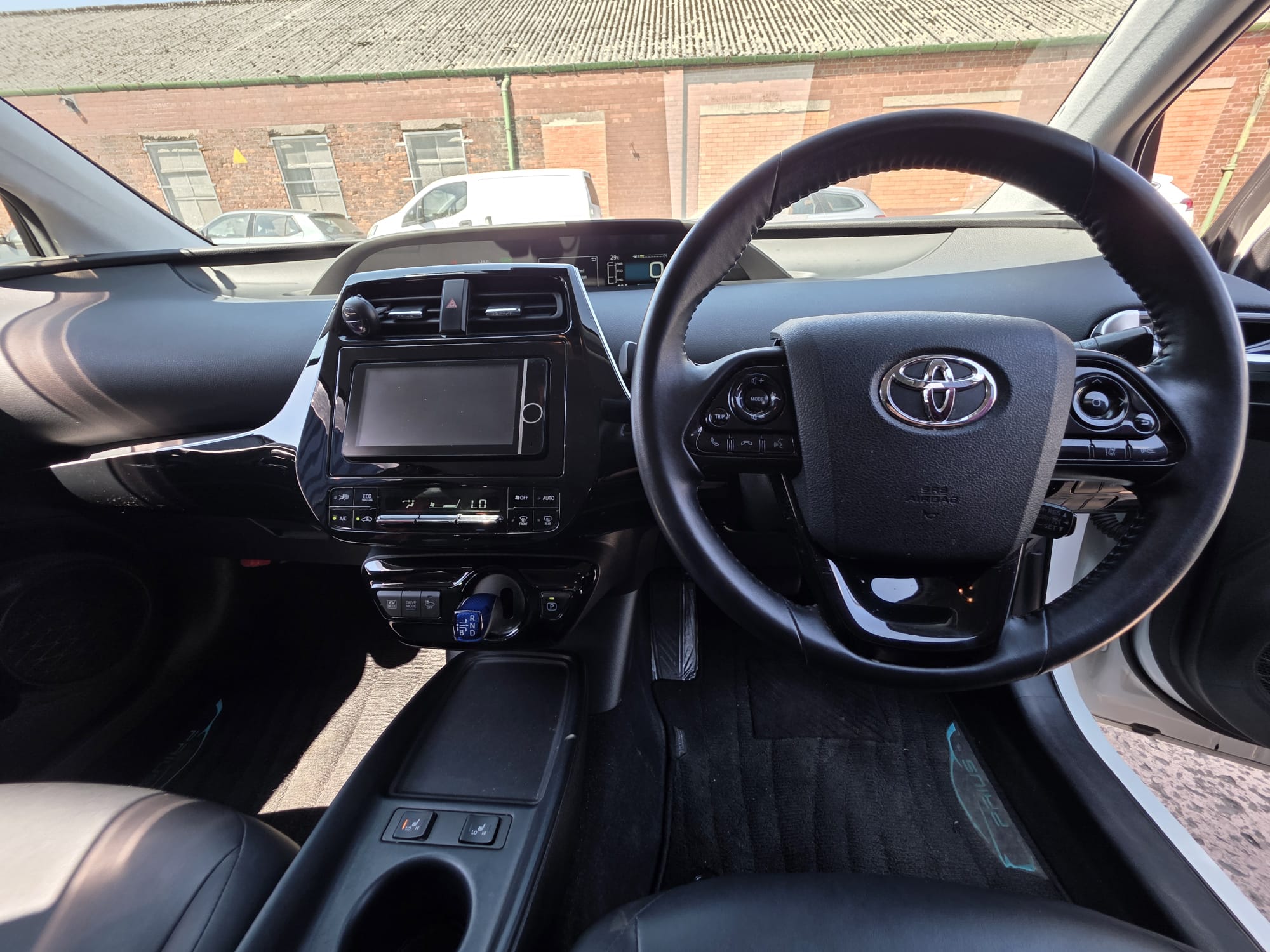 Toyota Prius - Image 6