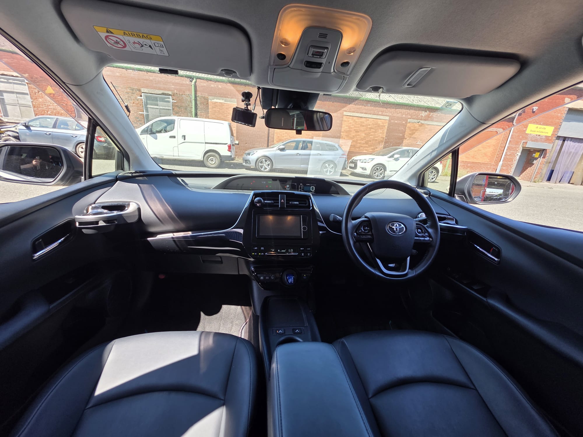 Toyota Prius - Image 8
