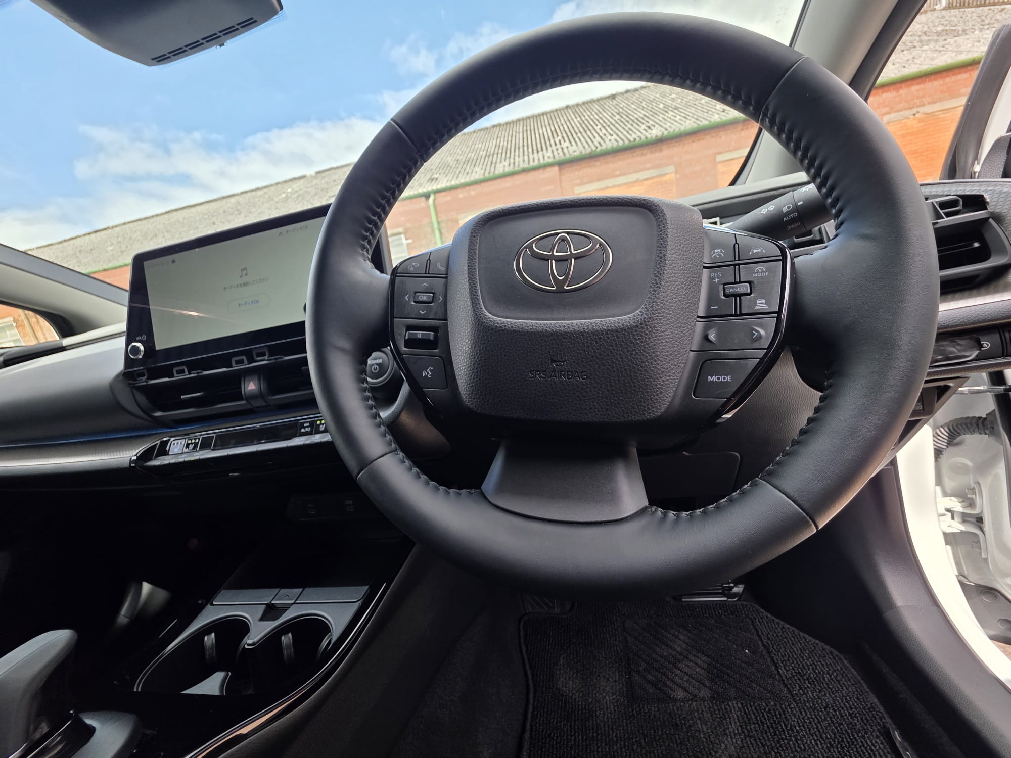 Toyota Prius - Image 8