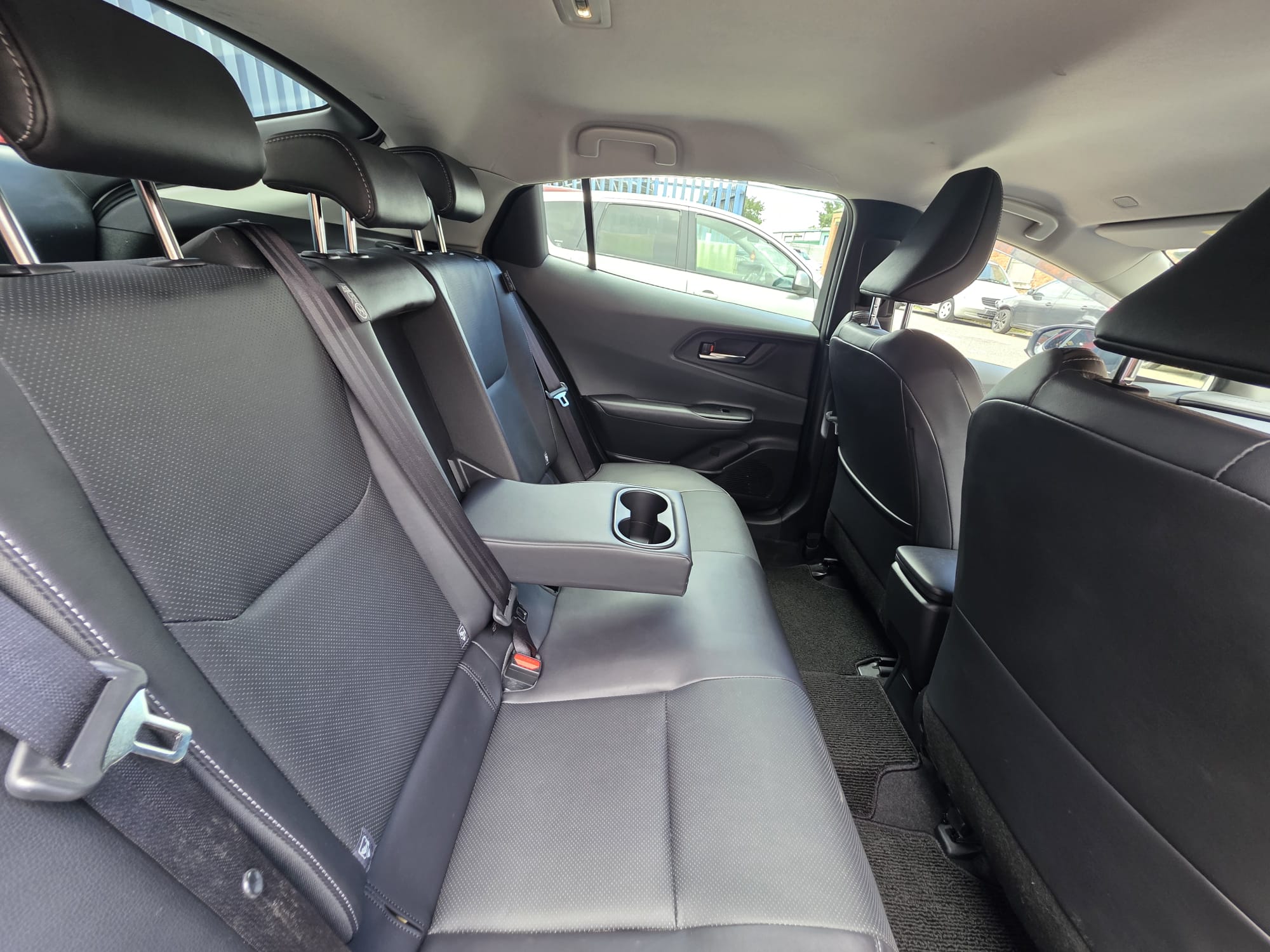 Toyota Prius - Image 10
